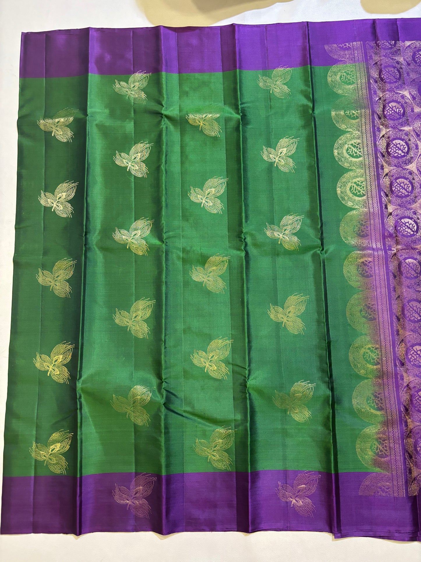 Ilavarasi handloom softsilk Saree - Pure silk saree