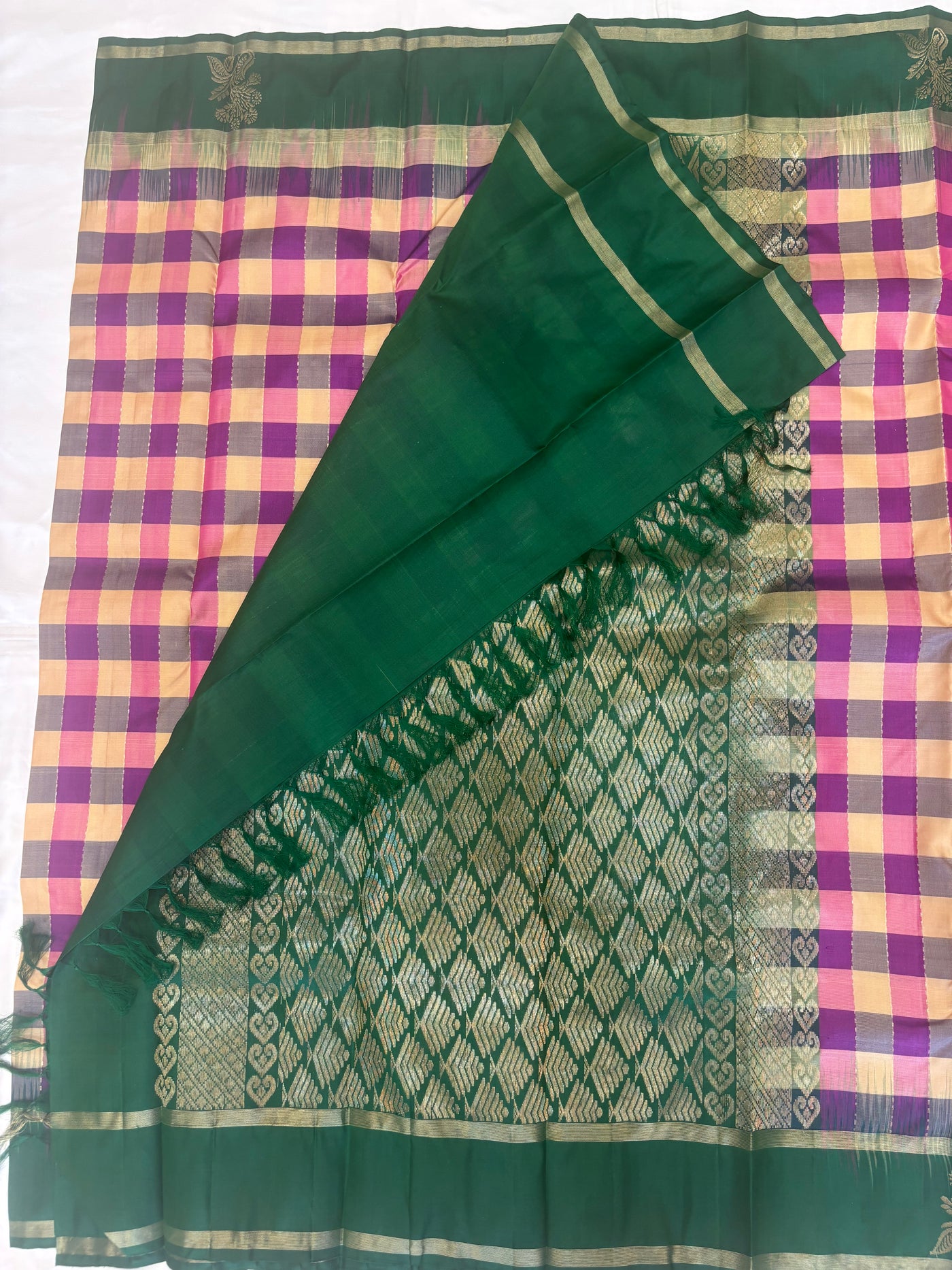 Avyukta handloom softsilk saree - Pure silk saree