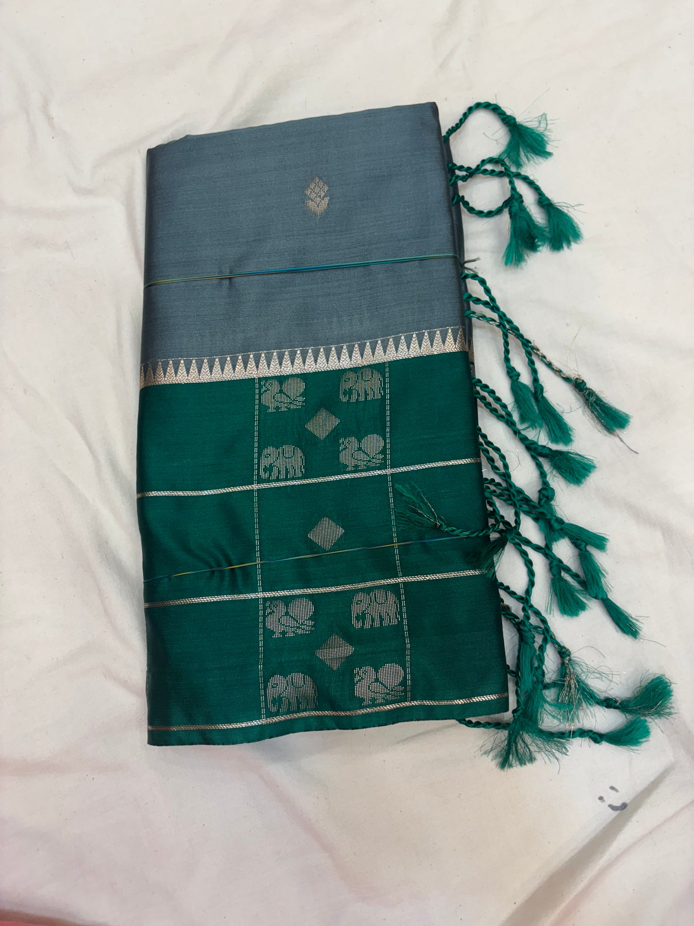 Reni semi softsilk saree
