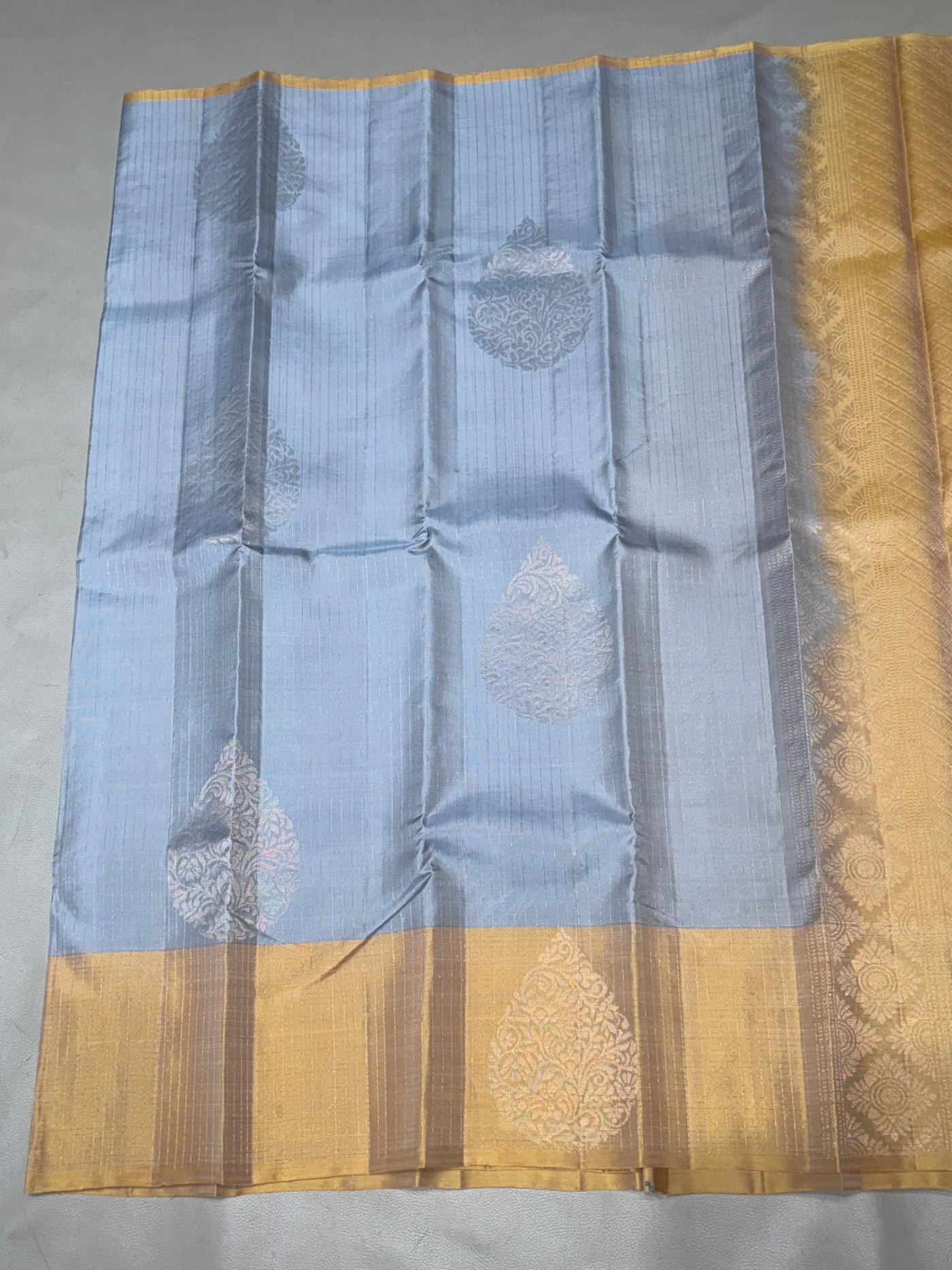 Vaidoori powder blue handloom vaira oosi softsilk saree - Pure silk saree