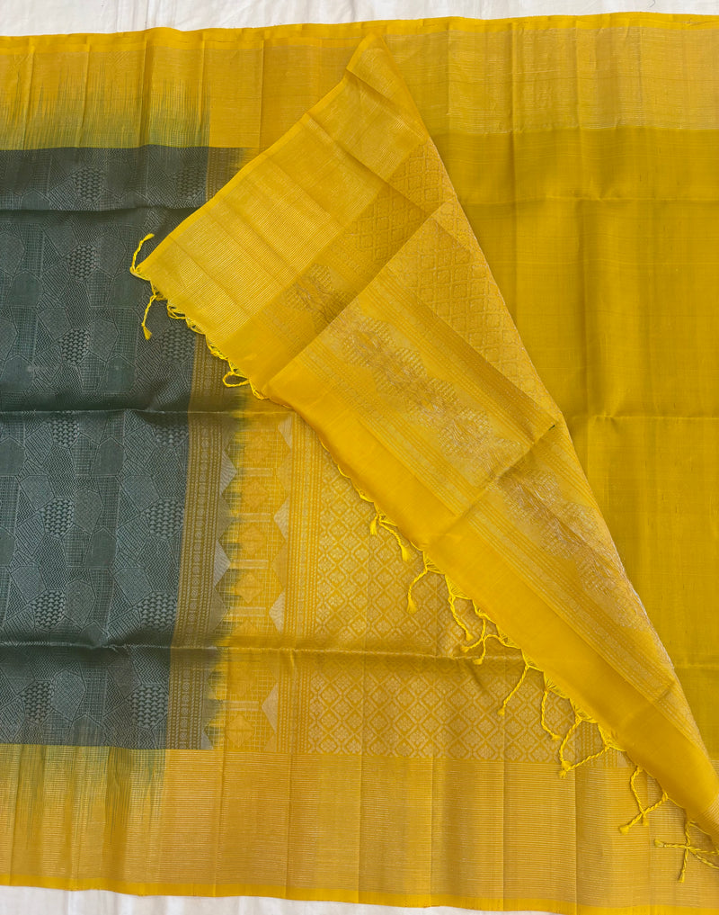 Kayalvizhi all self handloom softsilk saree - Pure silk saree