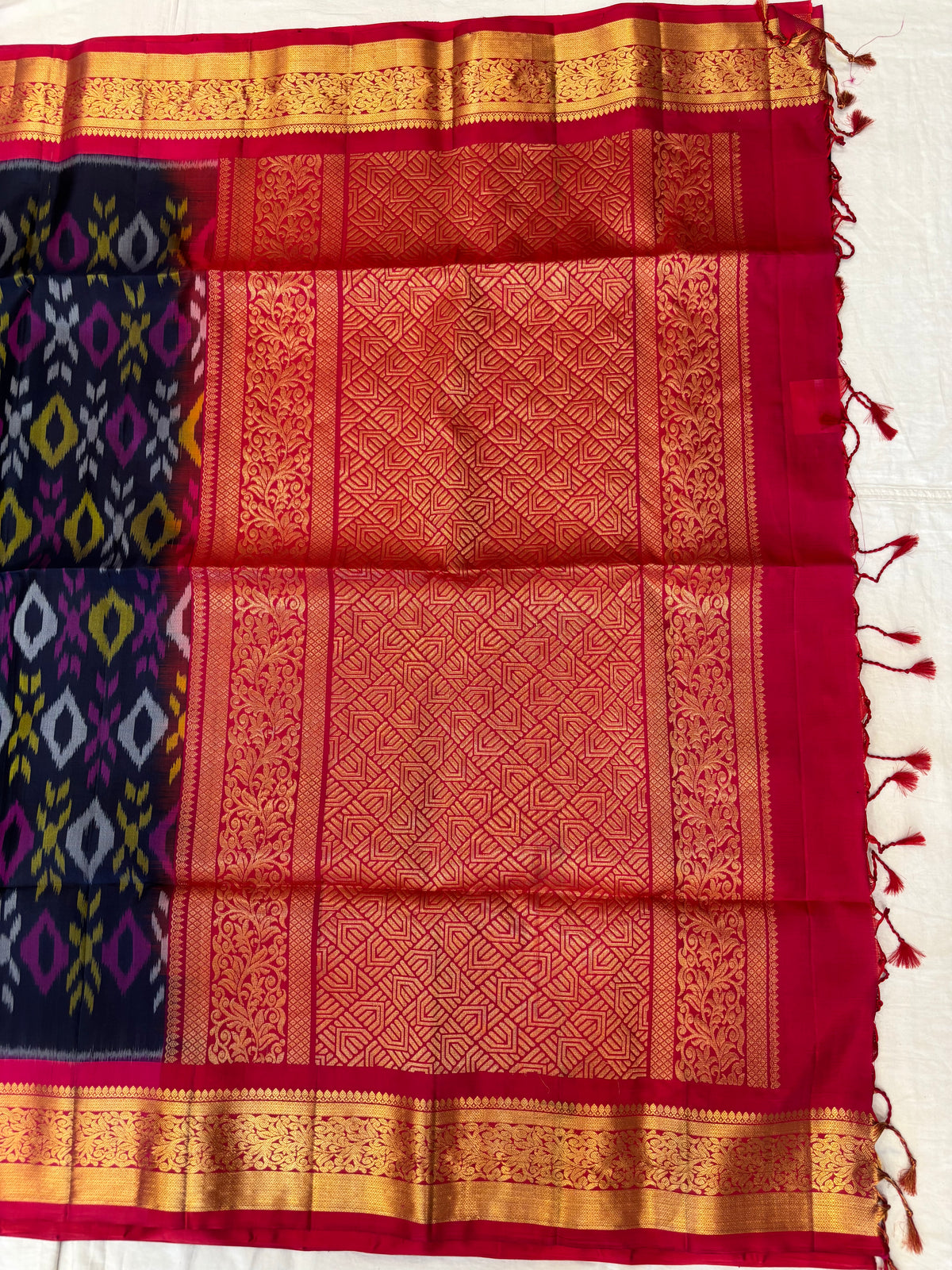 Irava handloom softsilk saree - Pochampally design