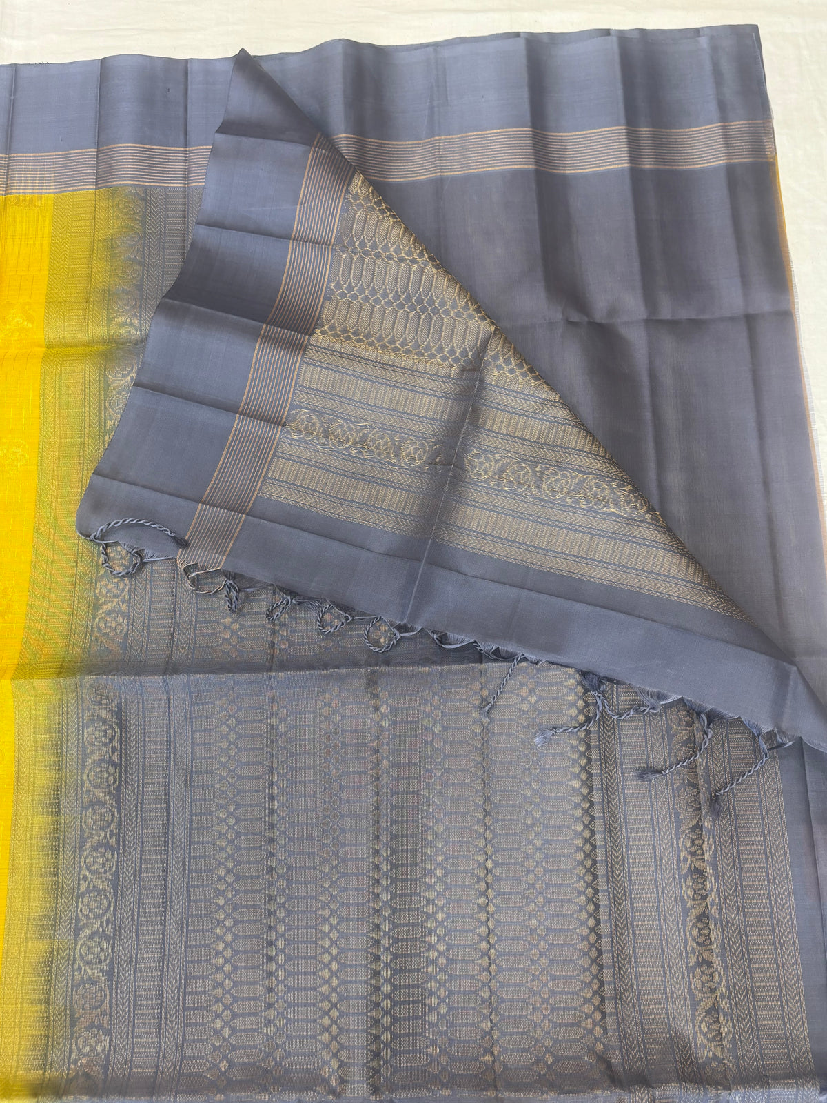 Charvima handloom softsilk saree - Pure silk saree
