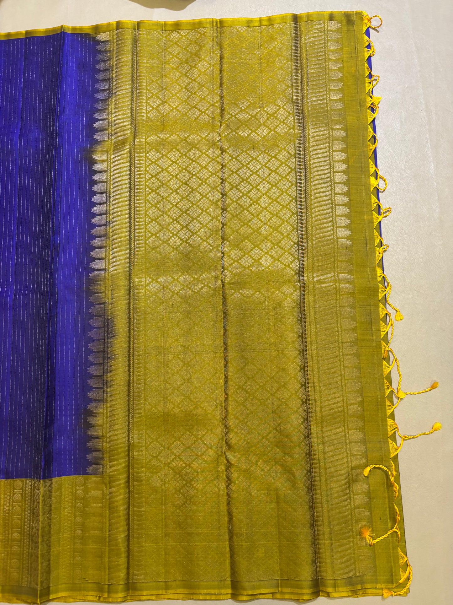 Tanvi navy blue handloom softsilk saree - Vaira oosi design -Pure silk saree