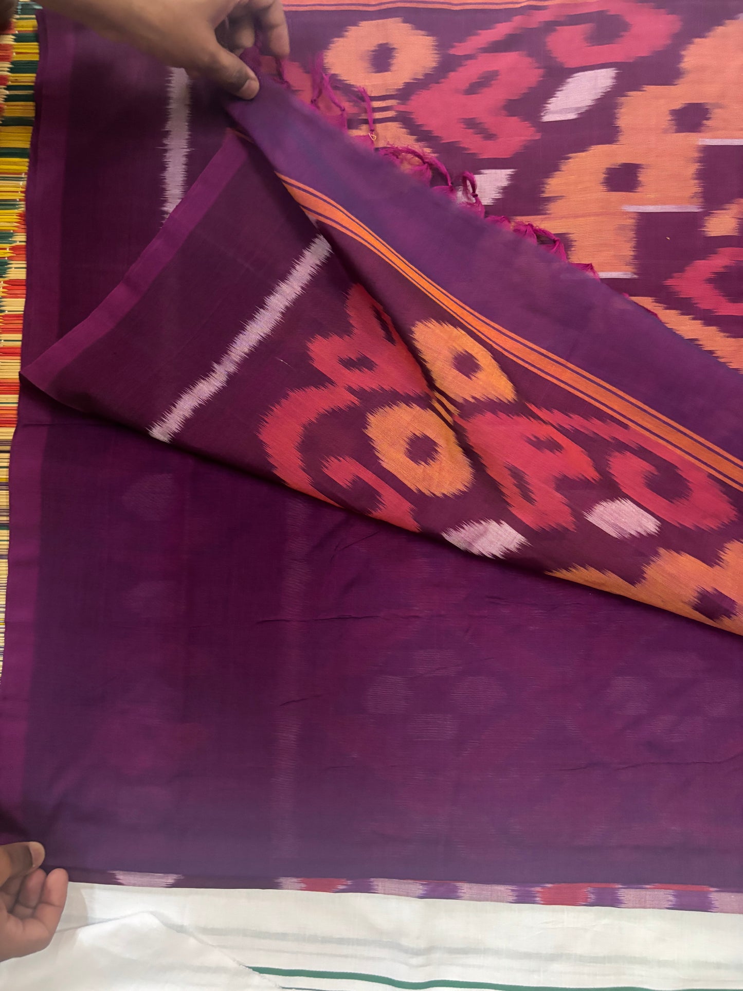 Kaatrinila purple handloom pure cotton saree - Pochampally design