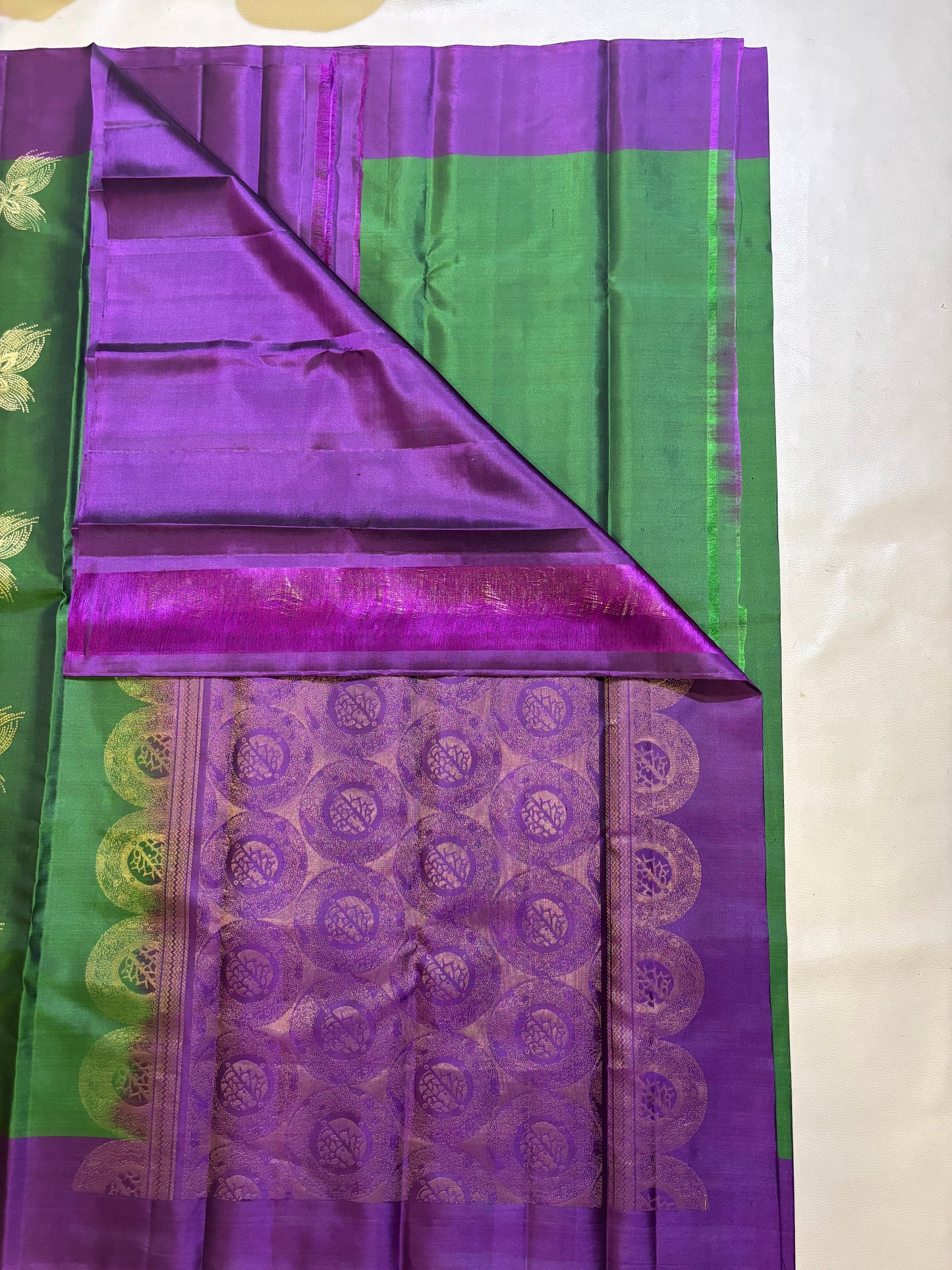 Ilavarasi handloom softsilk Saree - Pure silk saree