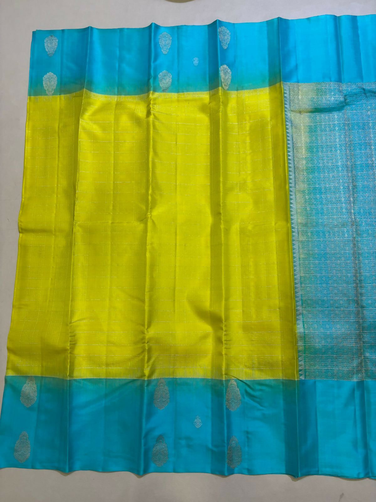 Sindhu handloom softsilk saree - Pure silk saree