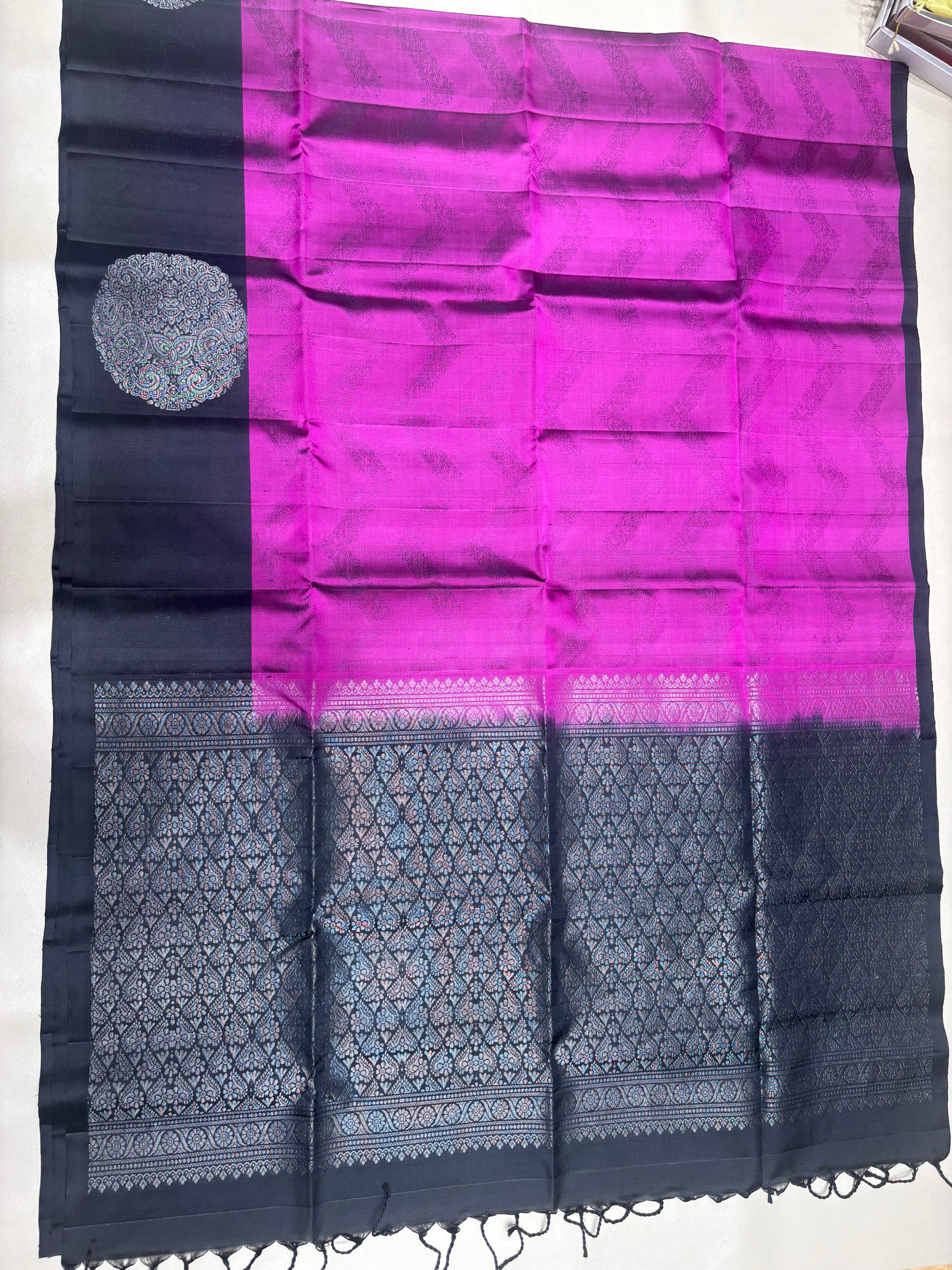 Darika pink & black handloom softsilk saree - Pure silk saree