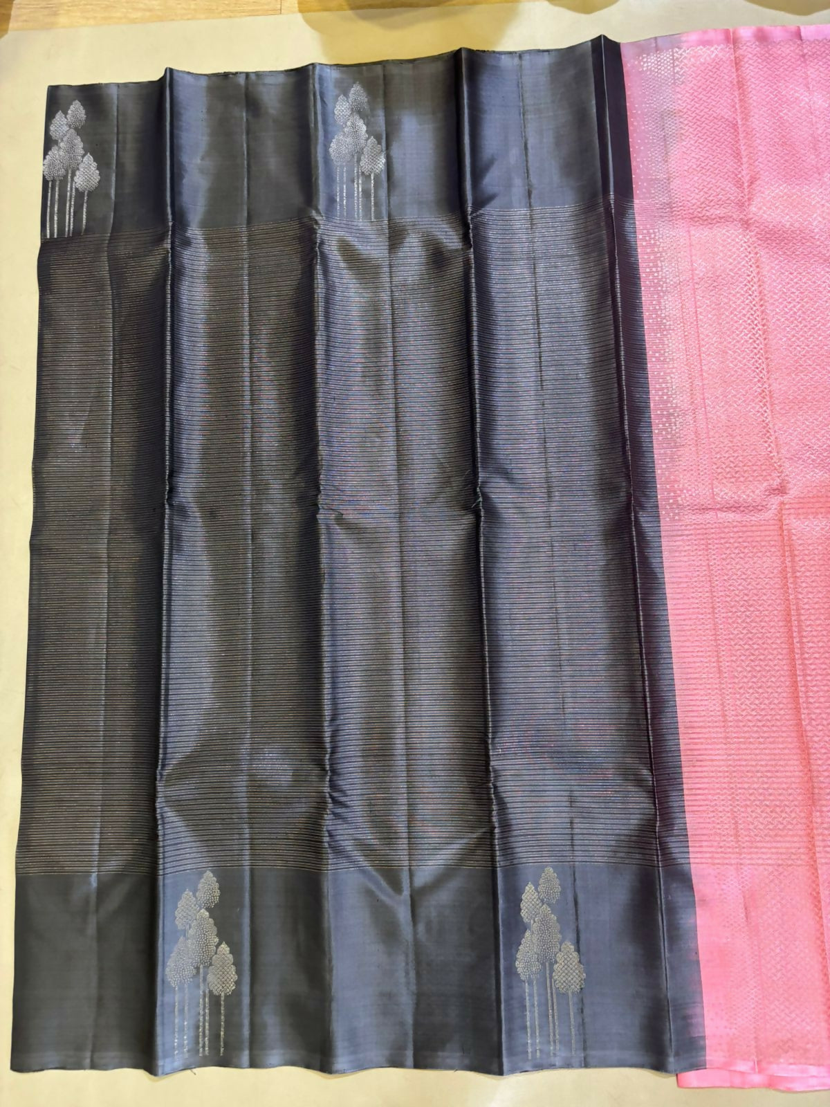 Vynaa handloom softsilk saree - Pure silk saree