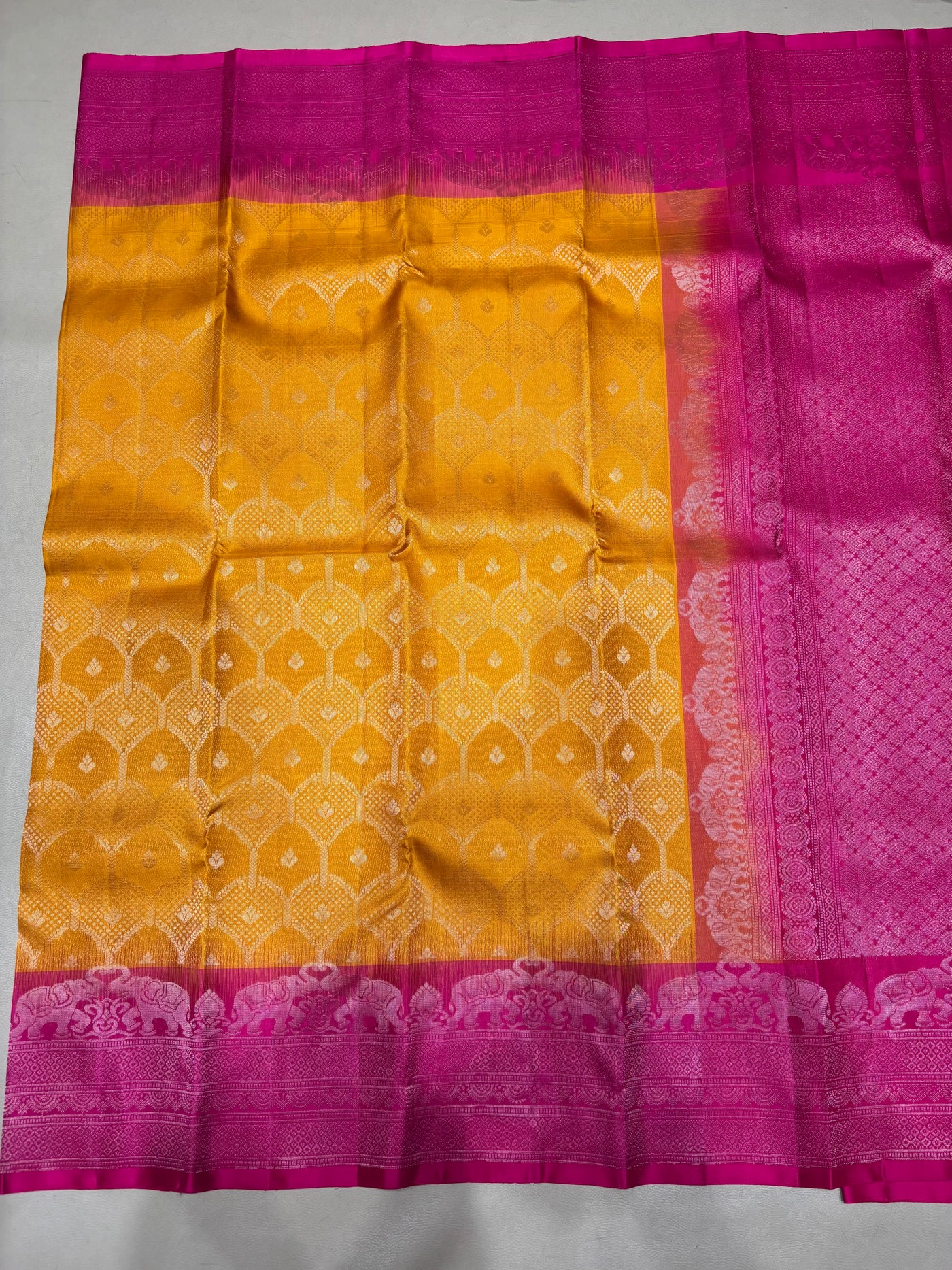 Tvesha all self handloom softsilk saree - Pure silk saree