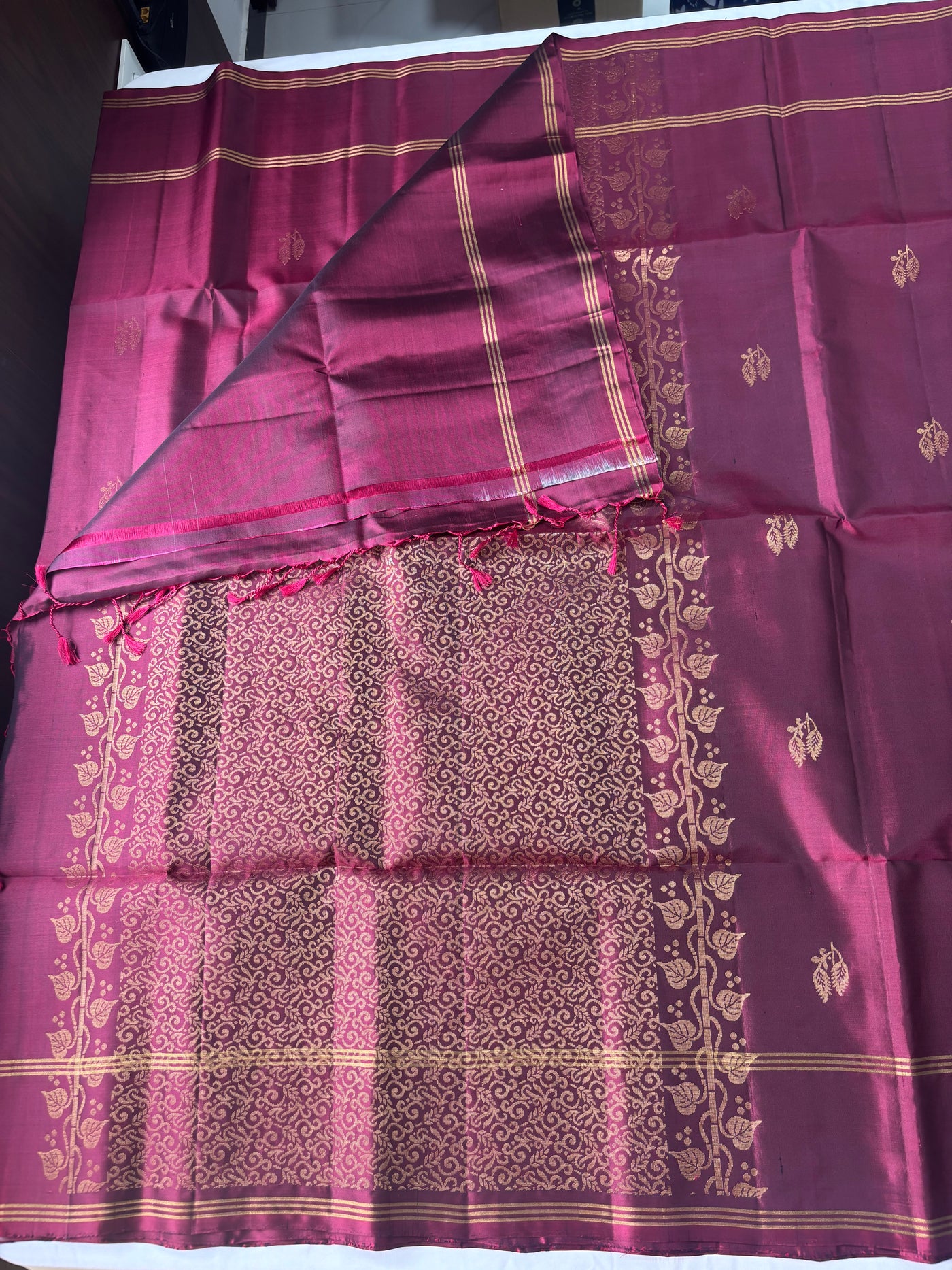 Venba handloom softsilk saree - Pure silk saree