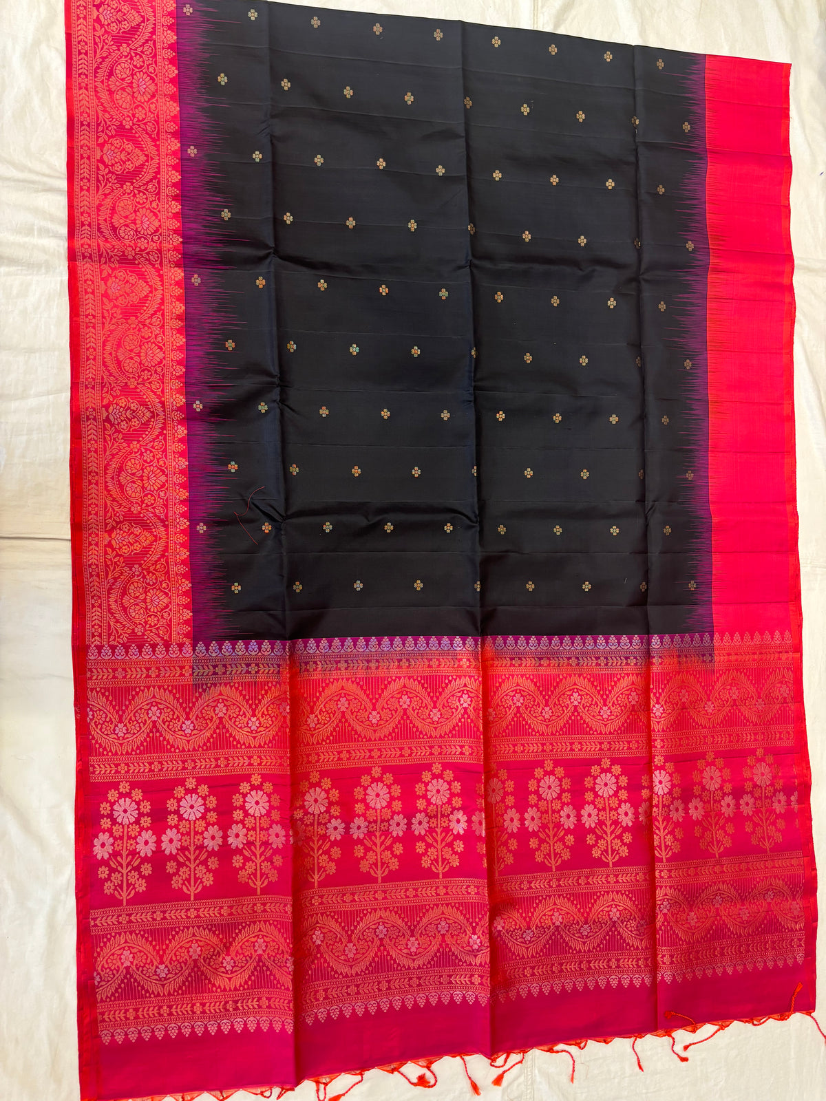 Ojasvi handloom softsilk saree - Pure silk saree
