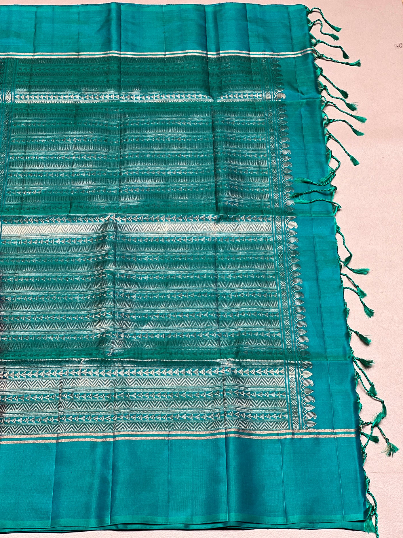 Varuni handloom softsilk saree - Pure silks saree