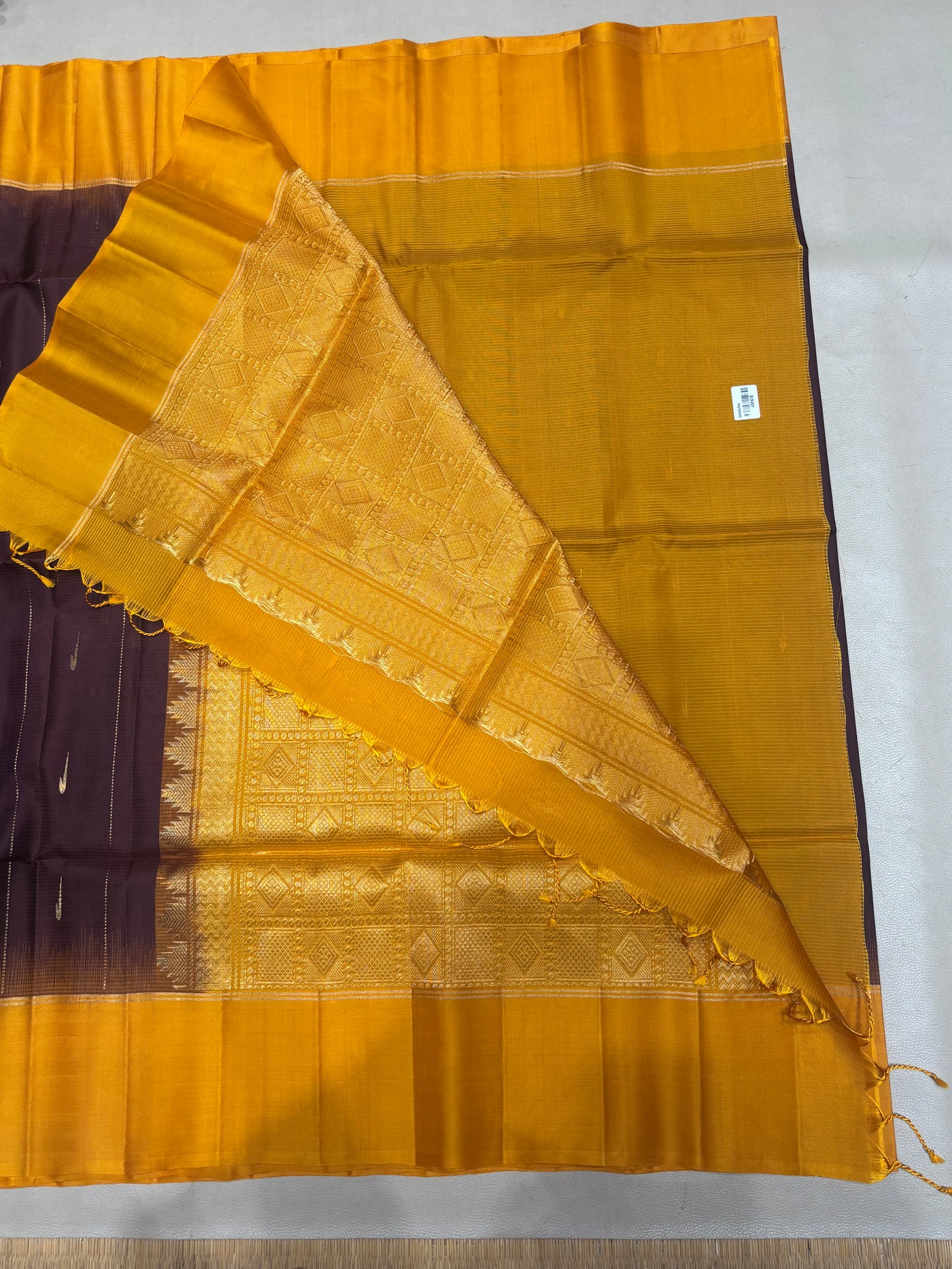 Leelavathi coffee brown handloom softsilk saree - Pure silk saree- contrast color