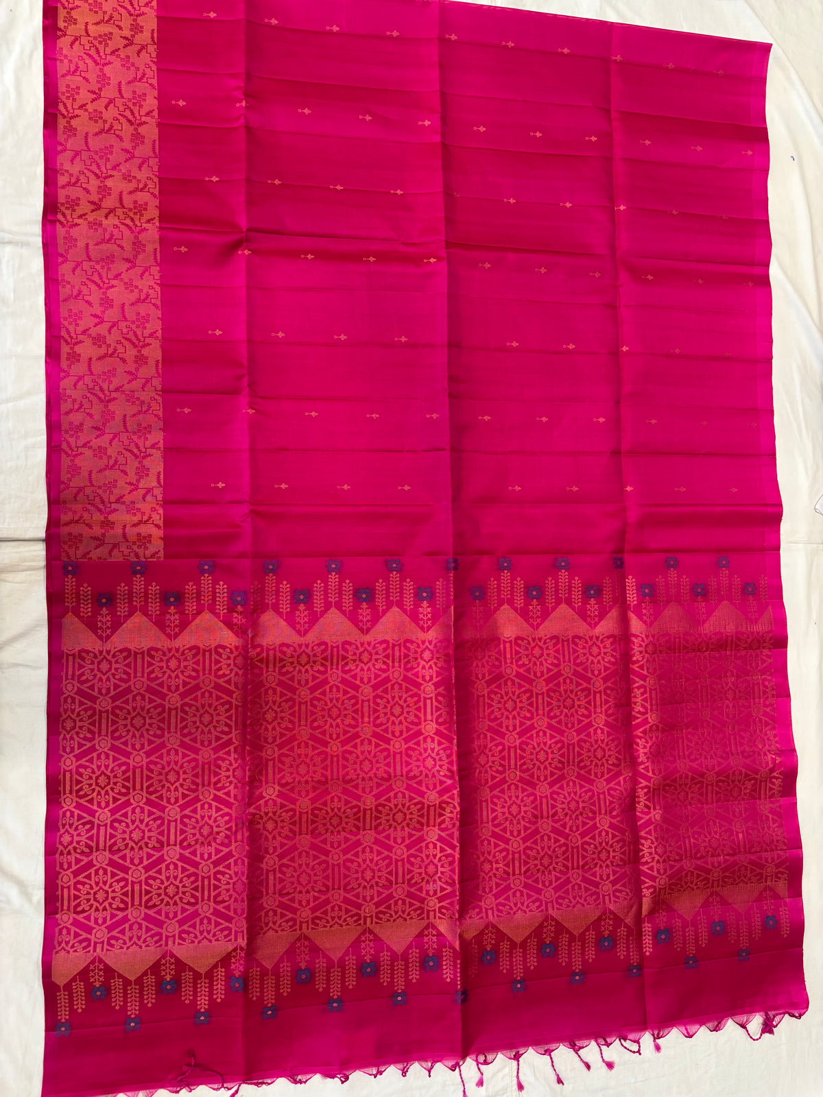 Lavya handloom softsilk saree - Pure silk saree