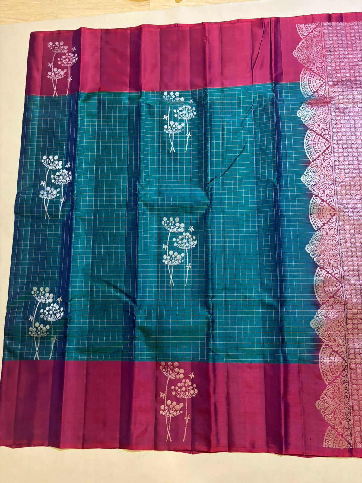 Elakki checked handloom softsilk saree - Pure silk saree