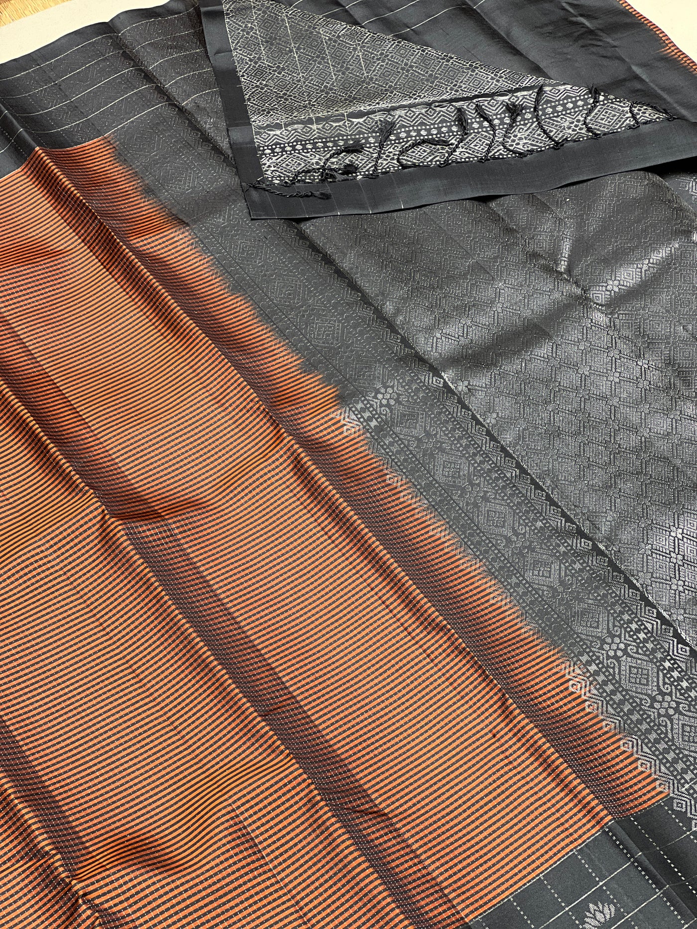 Samaira handloom softsilk saree - Pure silk saree