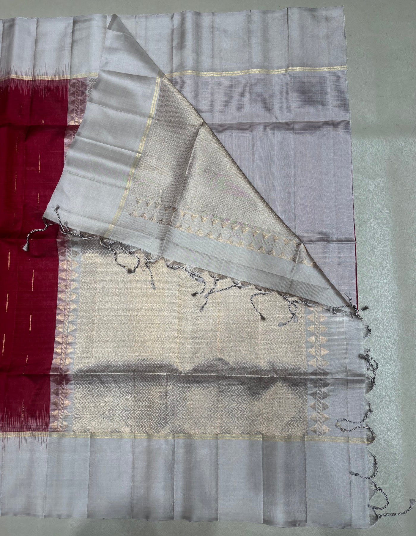 Vamika red handloom softsilk saree - Pure silk saree- contrast color