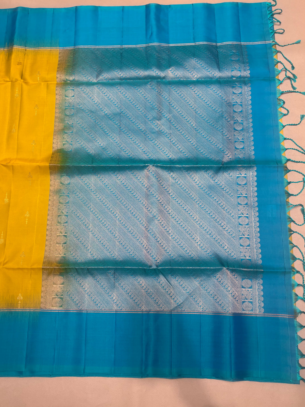 Avenika fancy design handloom softsilk saree - Pure silk saree