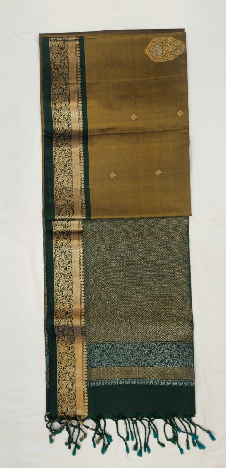 Vihra handloom softsilk saree - Pure silk saree