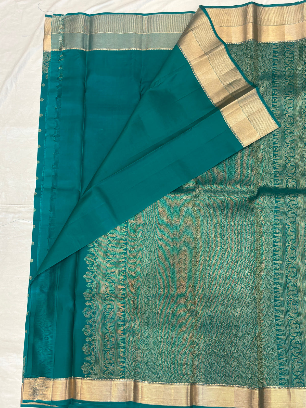 Ezhili handloom softsilk saree - Pure silk saree