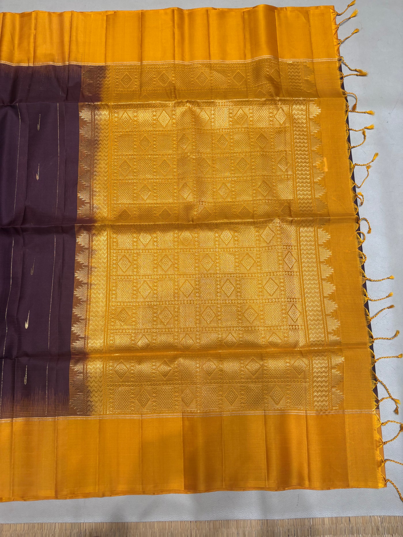 Leelavathi coffee brown handloom softsilk saree - Pure silk saree- contrast color