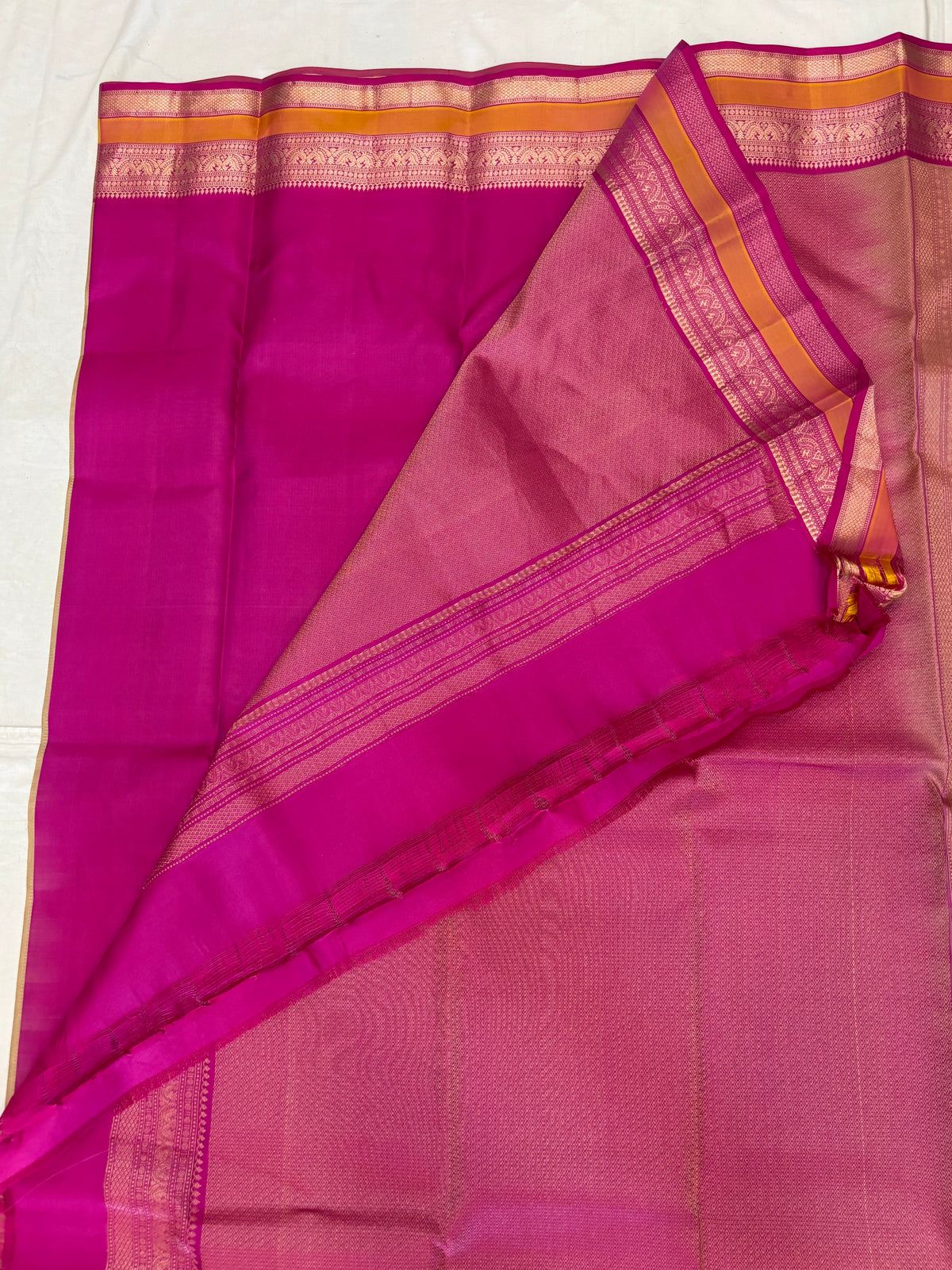 Kamakshi off white handloom Softsilk saree