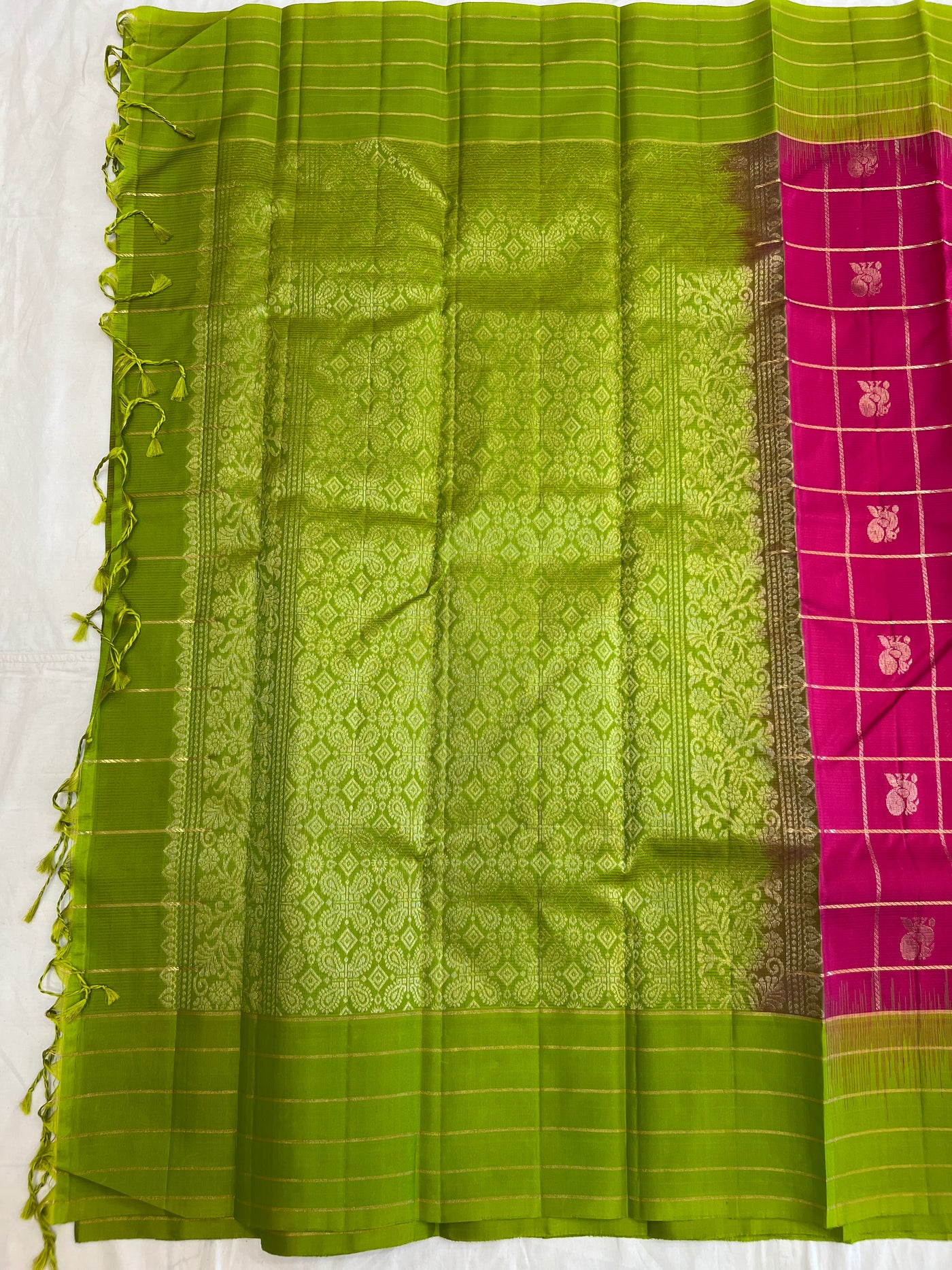 Gulnar handloom softsilk saree - Pure silk saree