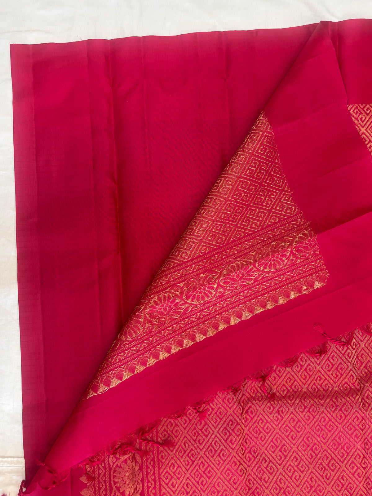 Gowri handloom softsilk saree - Pure silk saree