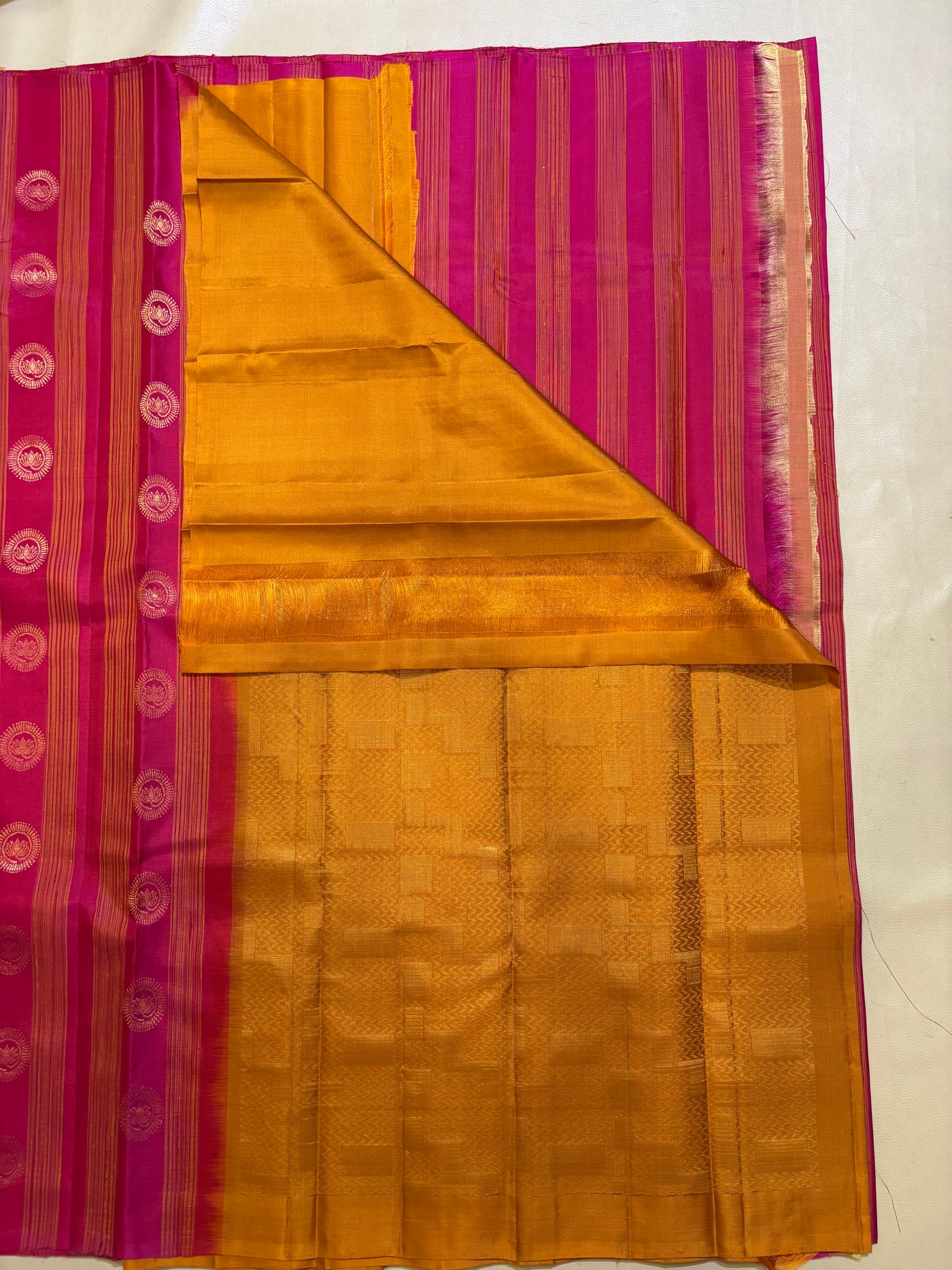 Karni handloom softsilk saree - Silk & dupion set6