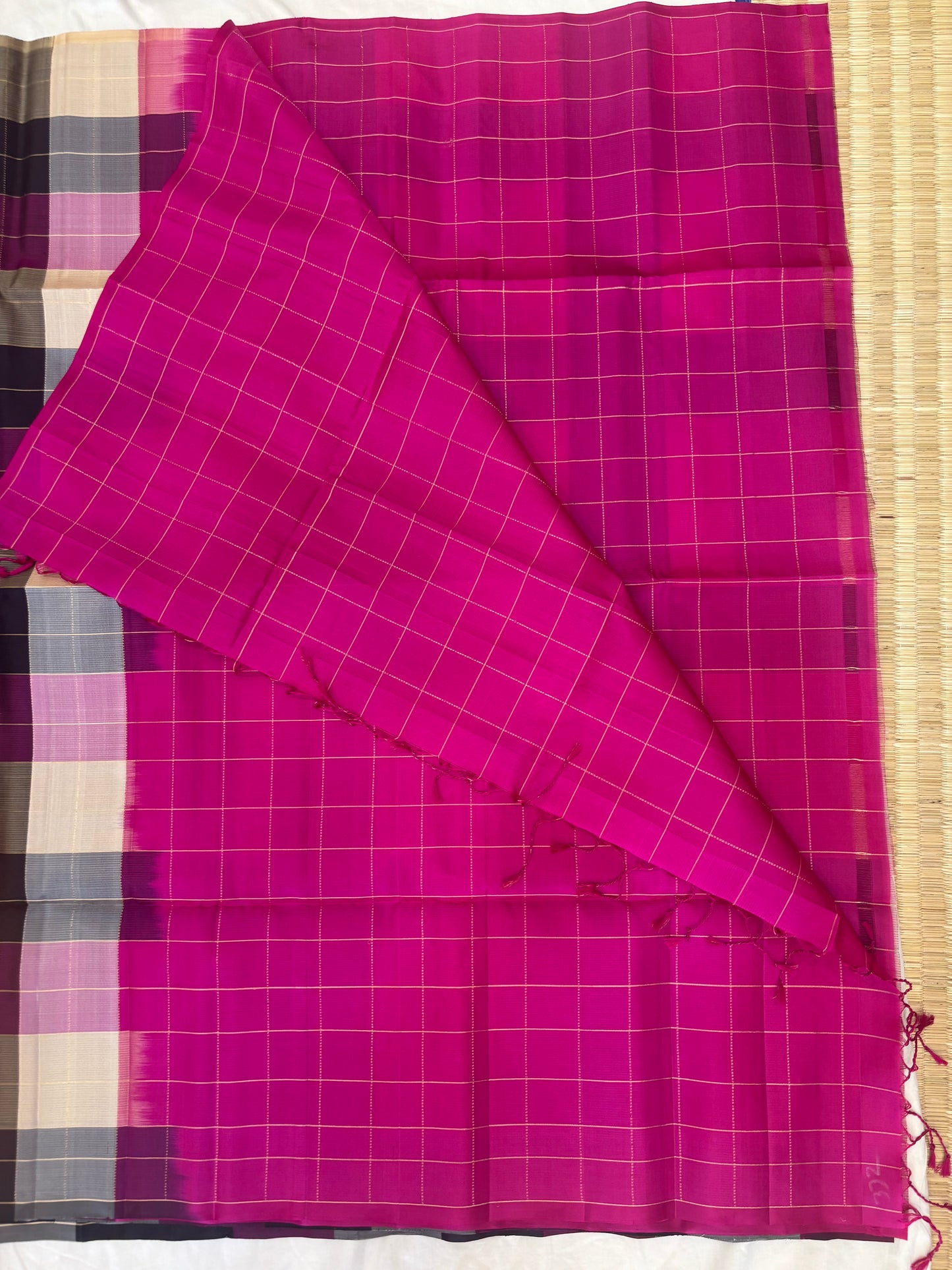Kattam multicoloured checks - pink handloom softsilk saree-AK1114