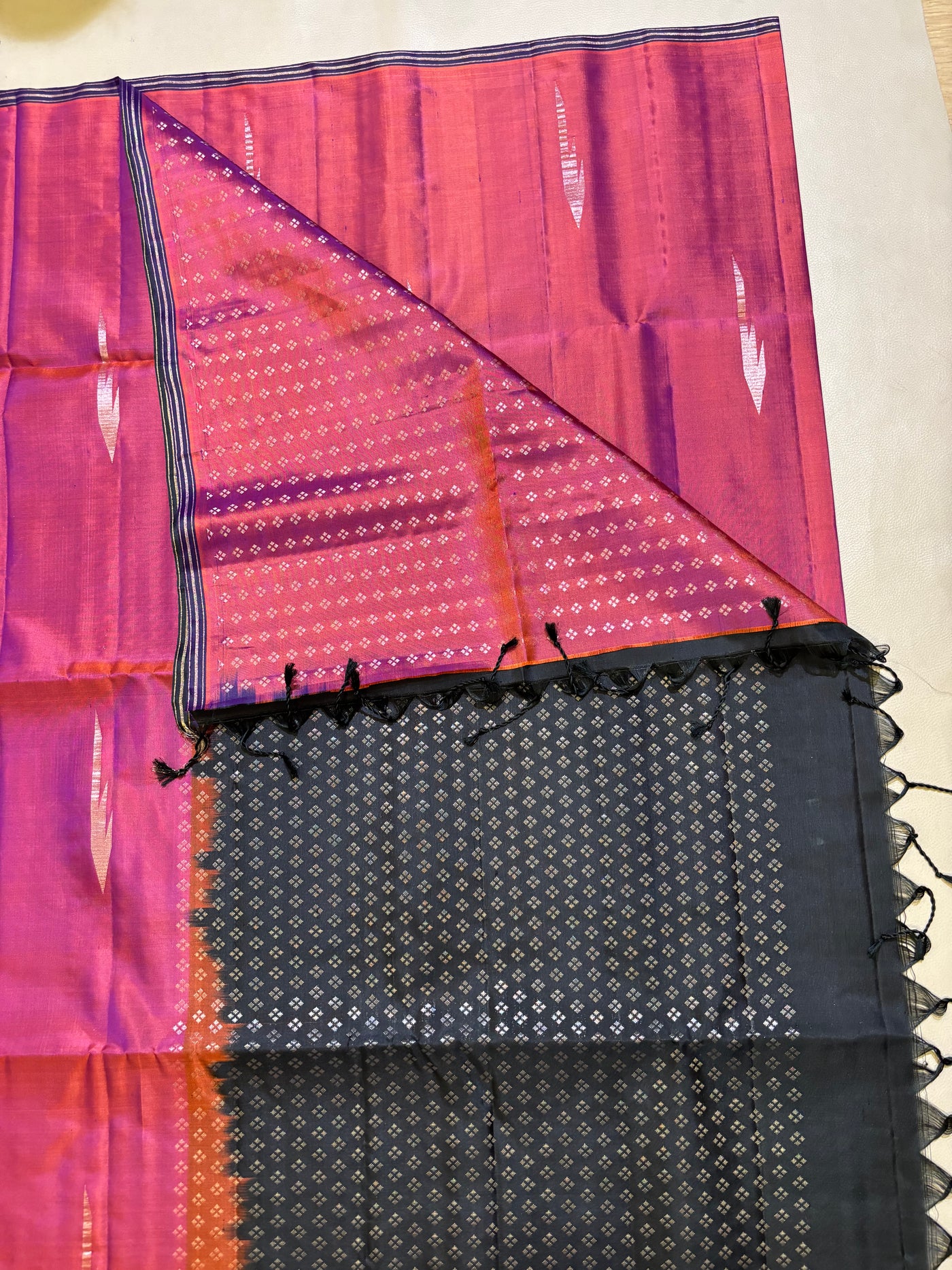 Dhivya handloom softsilk saree - Pure silk saree