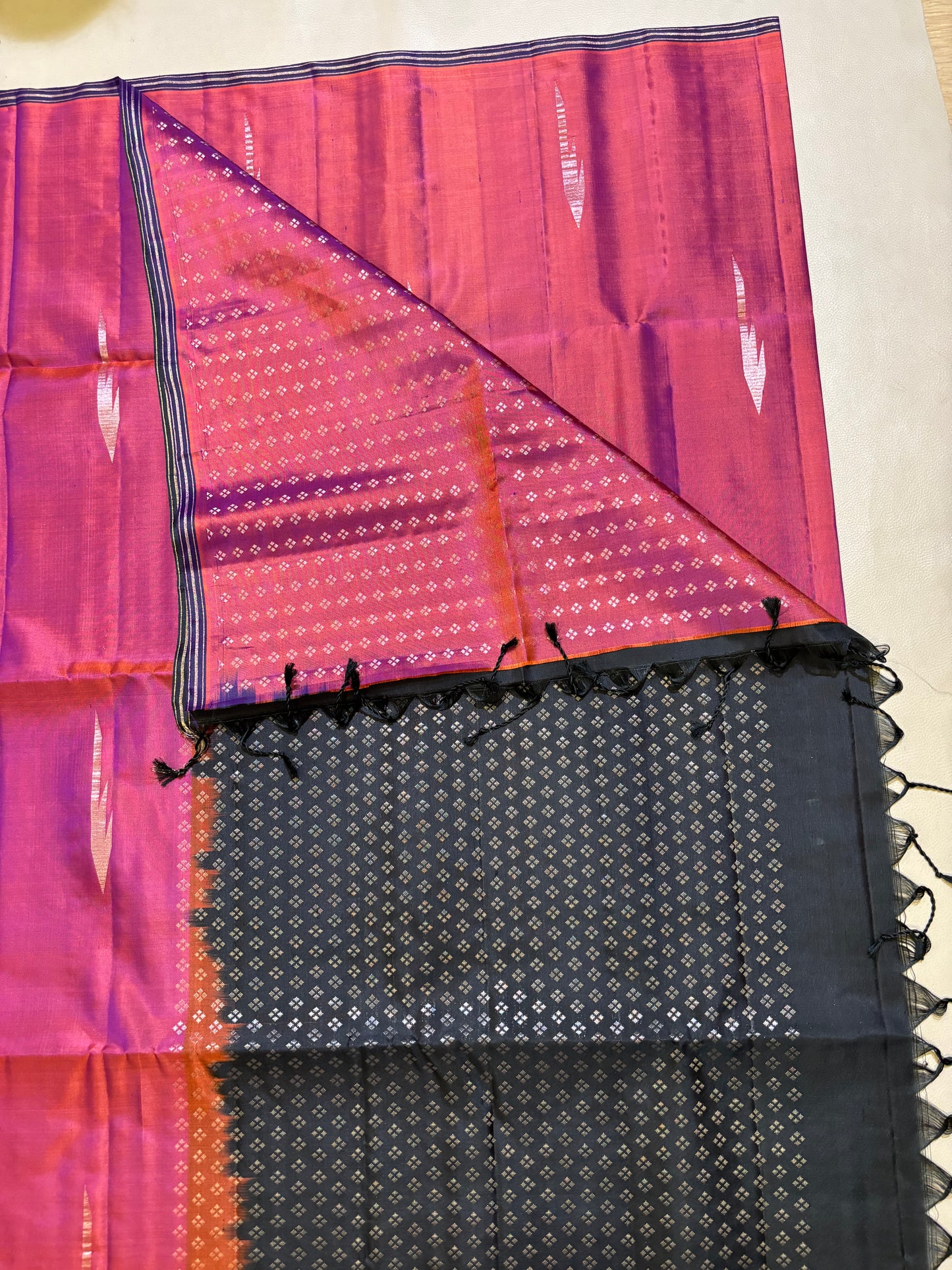 Dhivya handloom softsilk saree - Pure silk saree