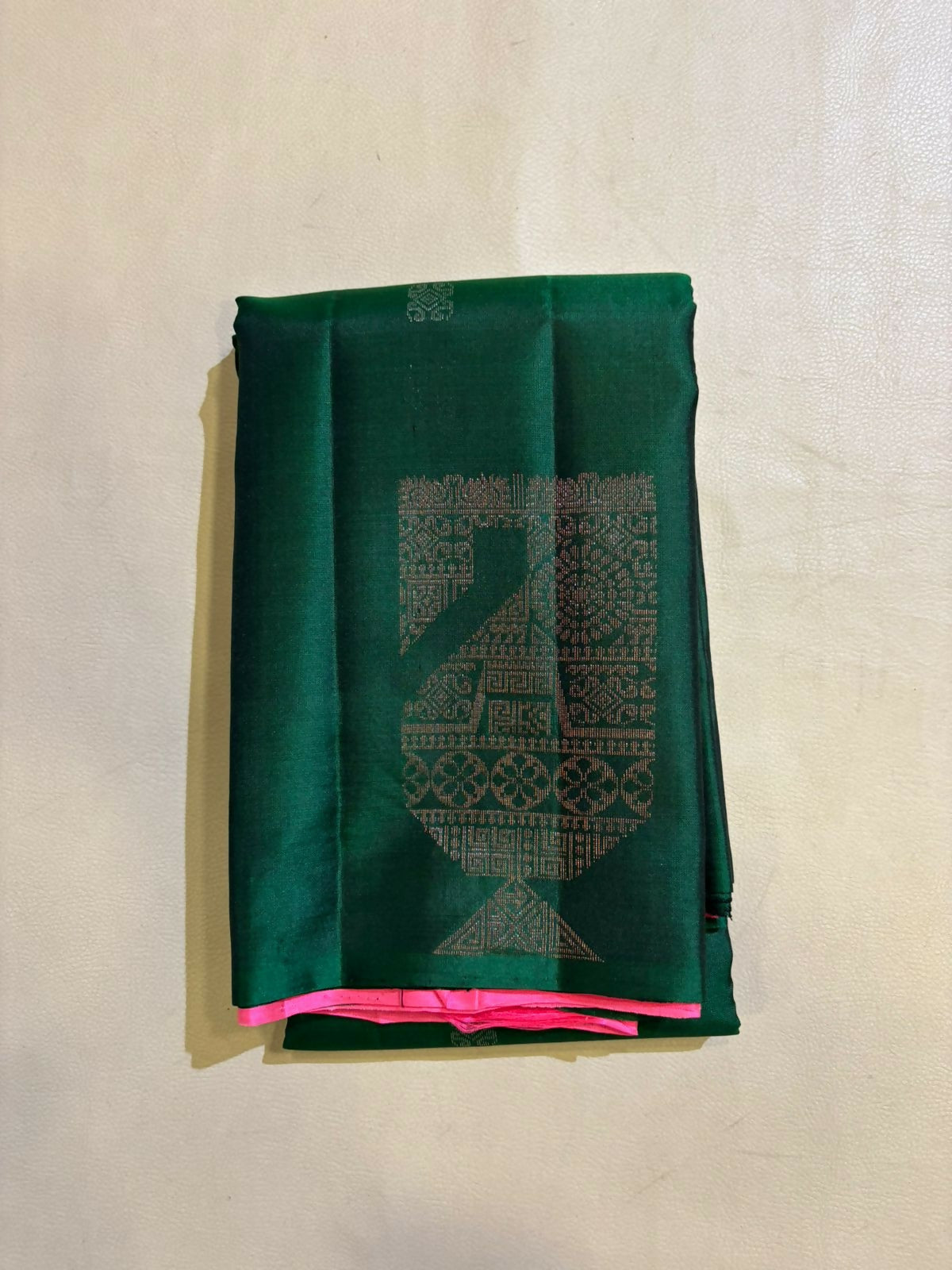 Vaeru softsilk saree - Handloom softsilk saree
