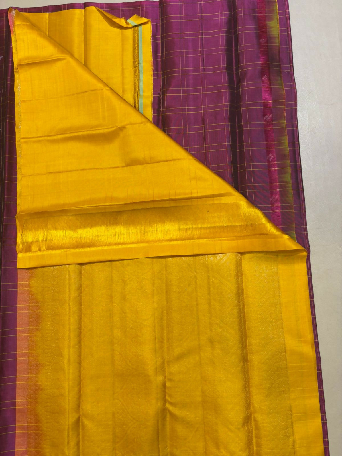 Paarvai handloom softsilk saree - Pure silk saree-AK1107