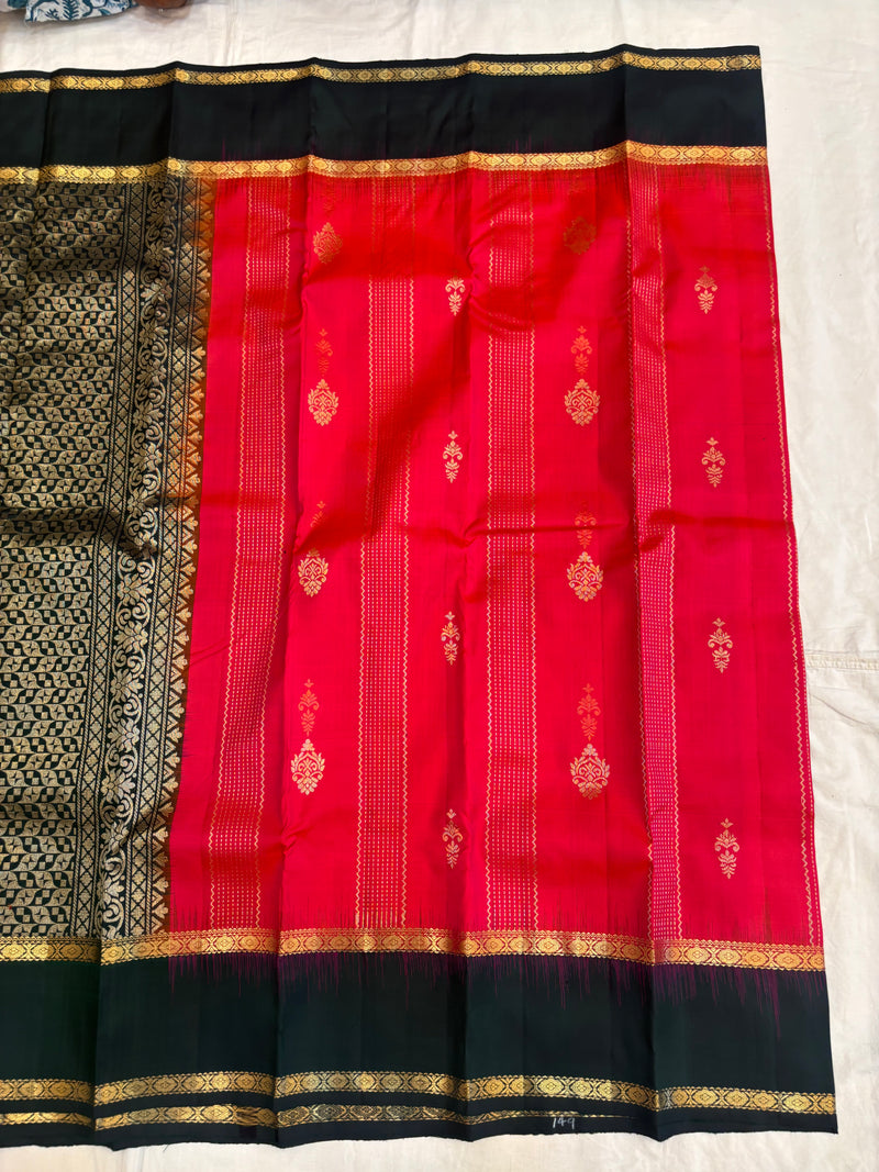 Vandhana handloom softsilk saree - Pure silk saree