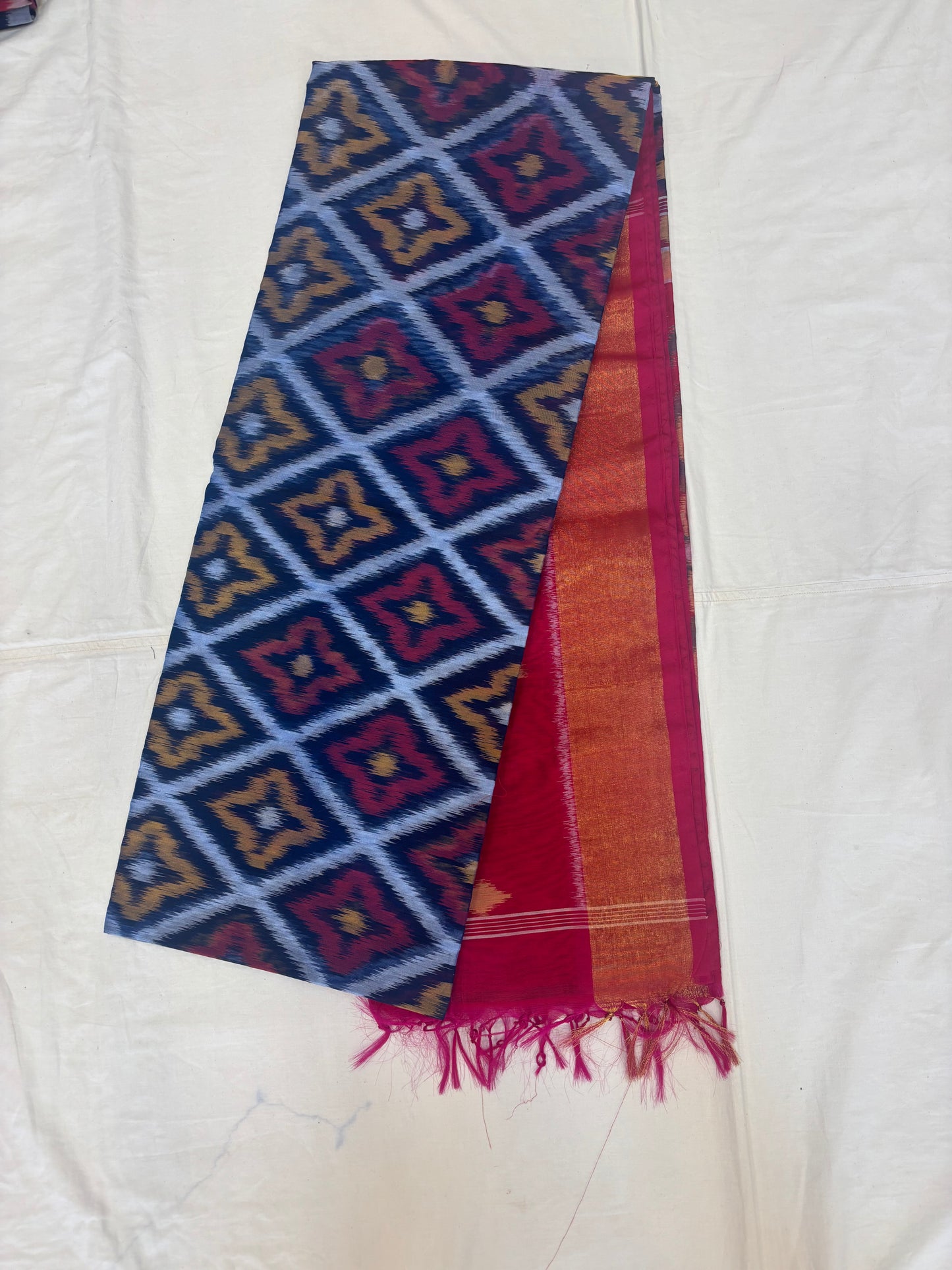 Avni handloom Pochampally silk cotton saree
