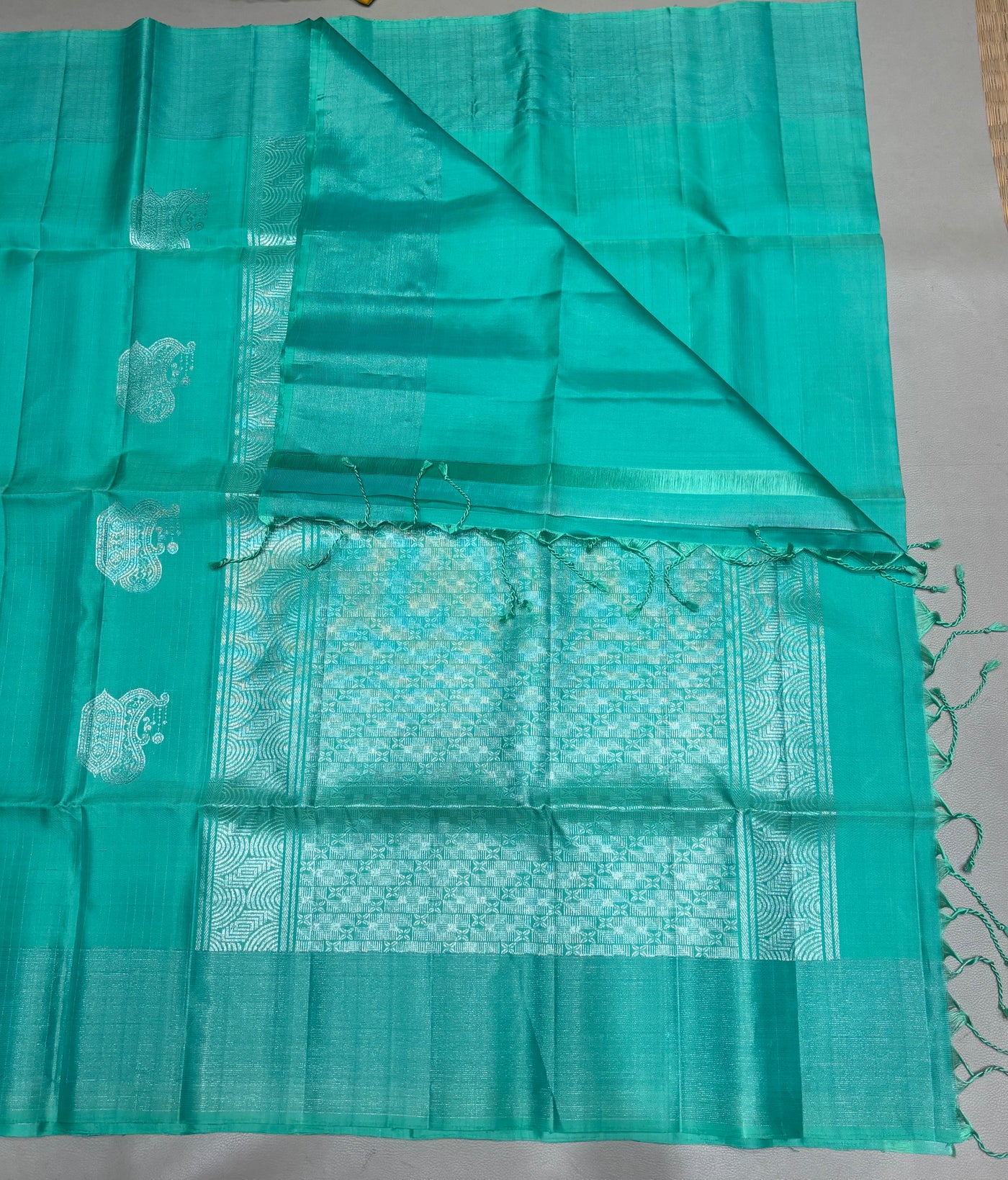 Inmozhi handloom softsilk saree - Pure silk saree