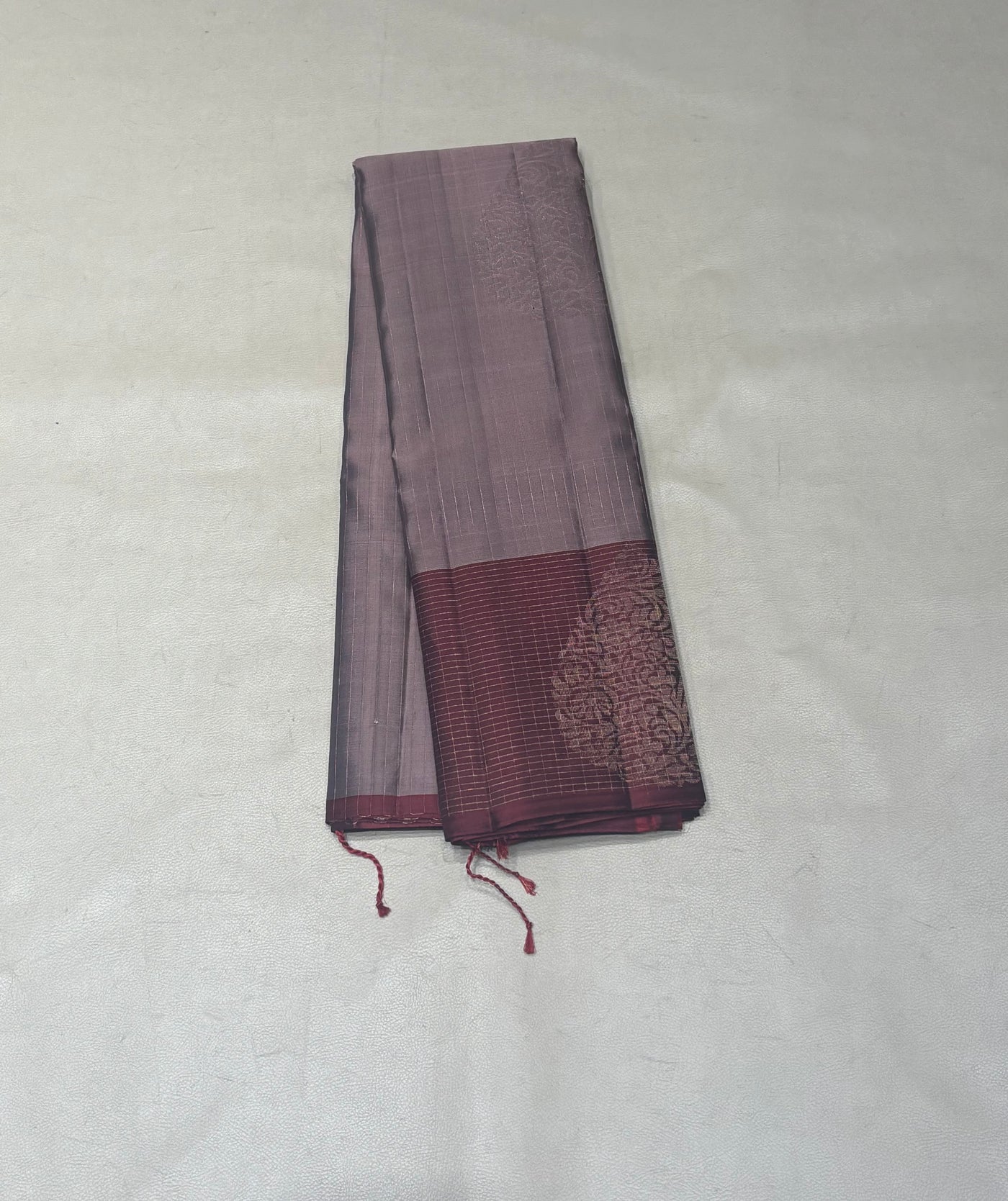 Vaidoori onion color handloom vaira oosi softsilk saree - Pure silk saree