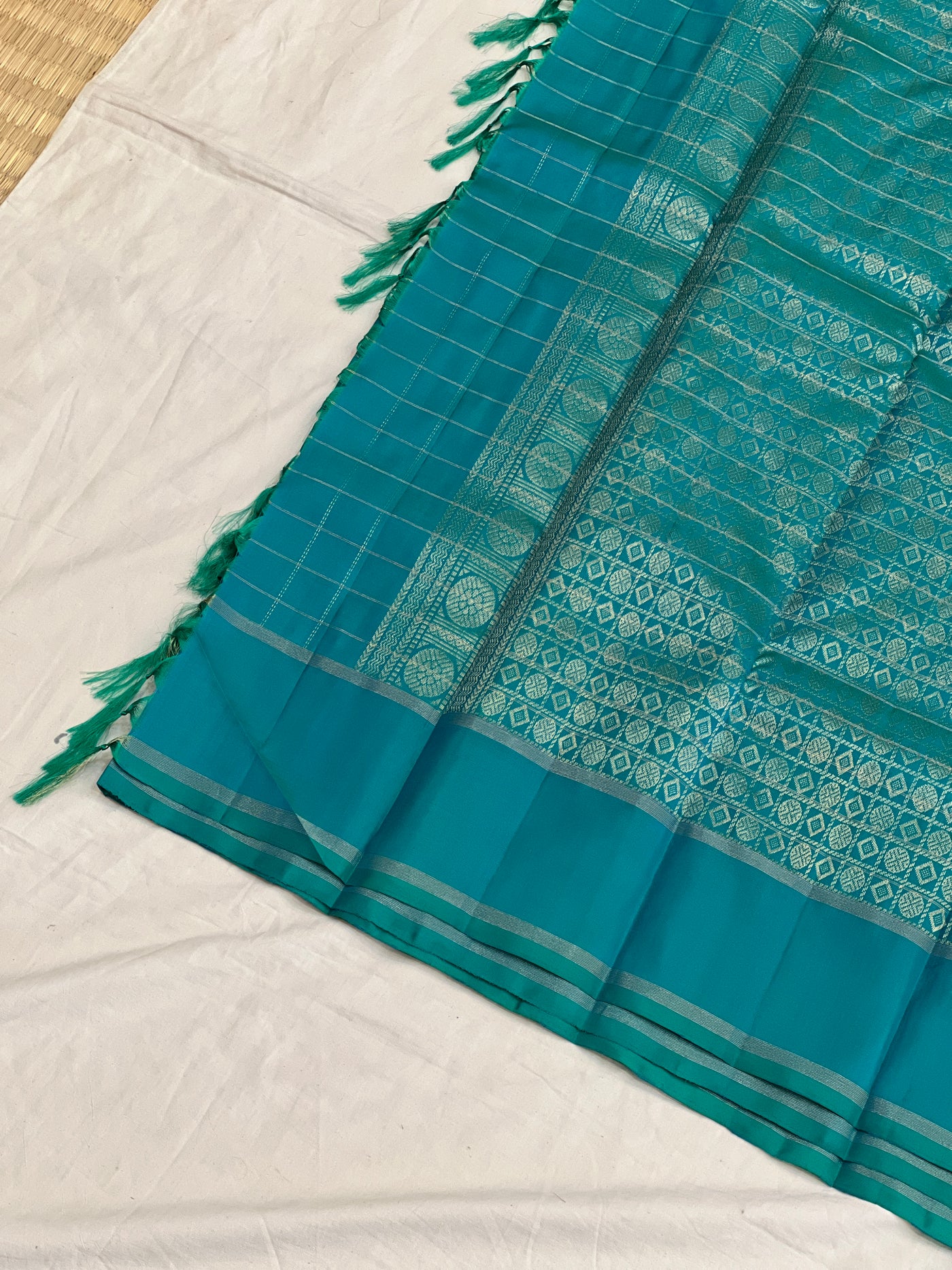 Devyani handloom softsilk saree - Pure silk saree
