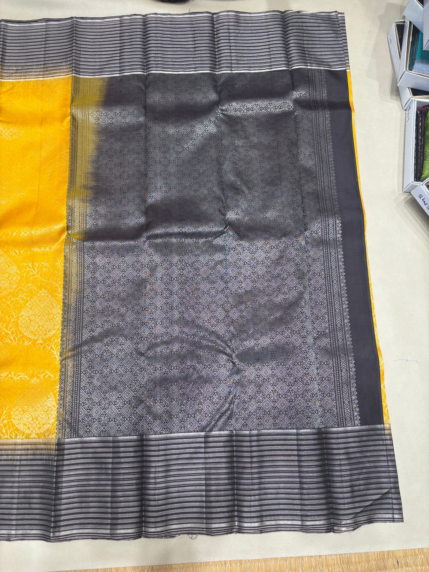 Riyanvi handloom softsilk saree- Pure silk saree- all self contrast - ASC1101