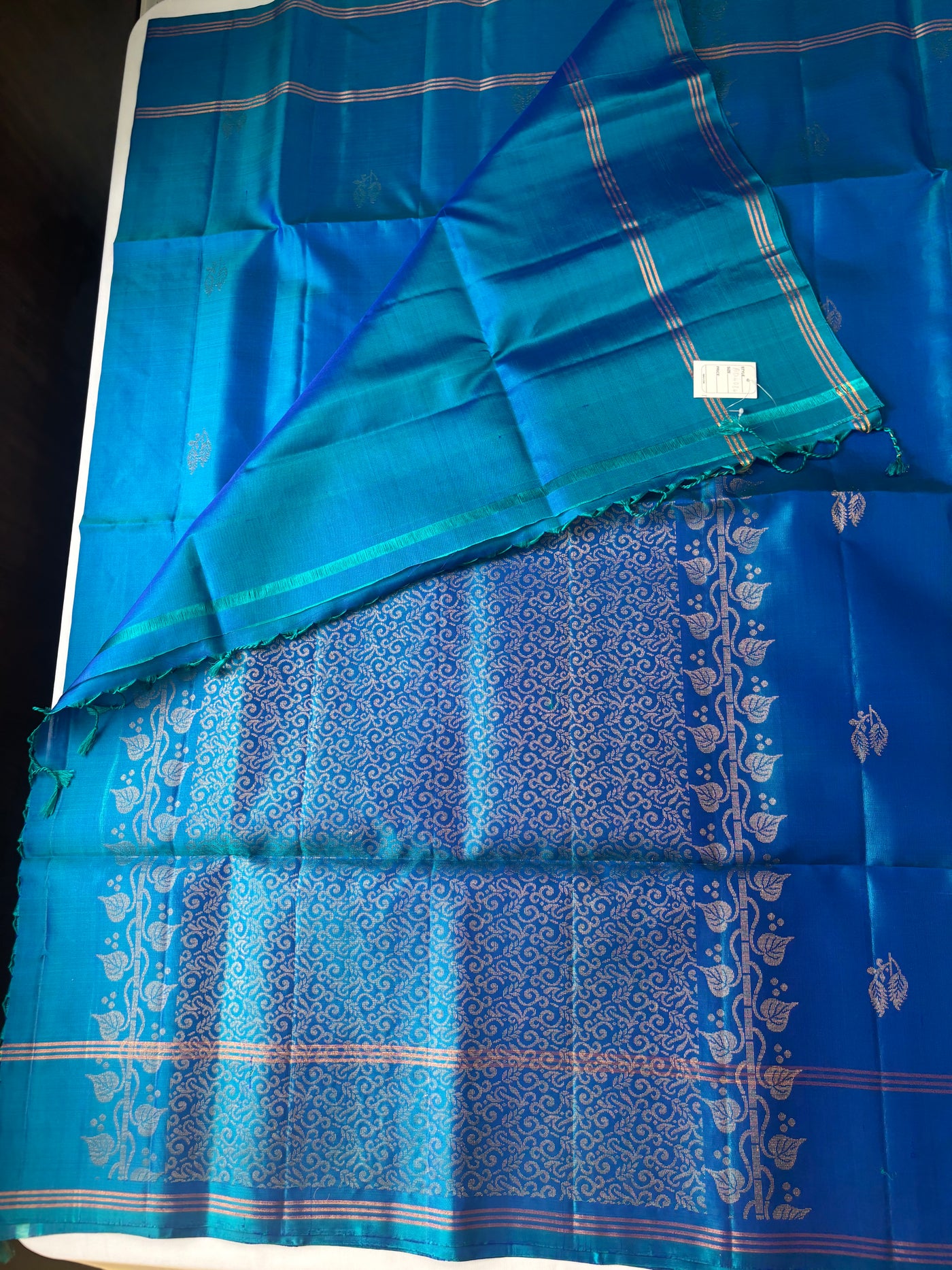 Arnava handloom softsilk saree - Pure silk saree