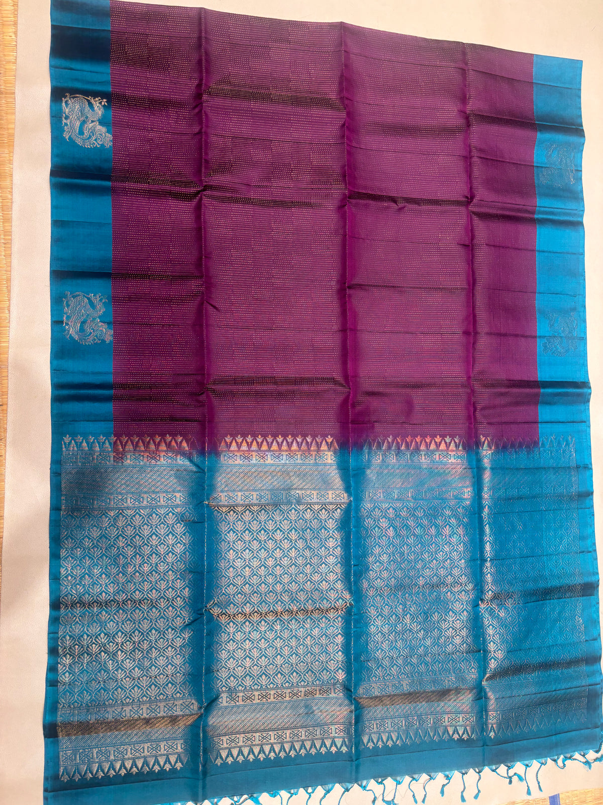 Vasundha vaira oosi handloom softsilk saree - Pure silk saree