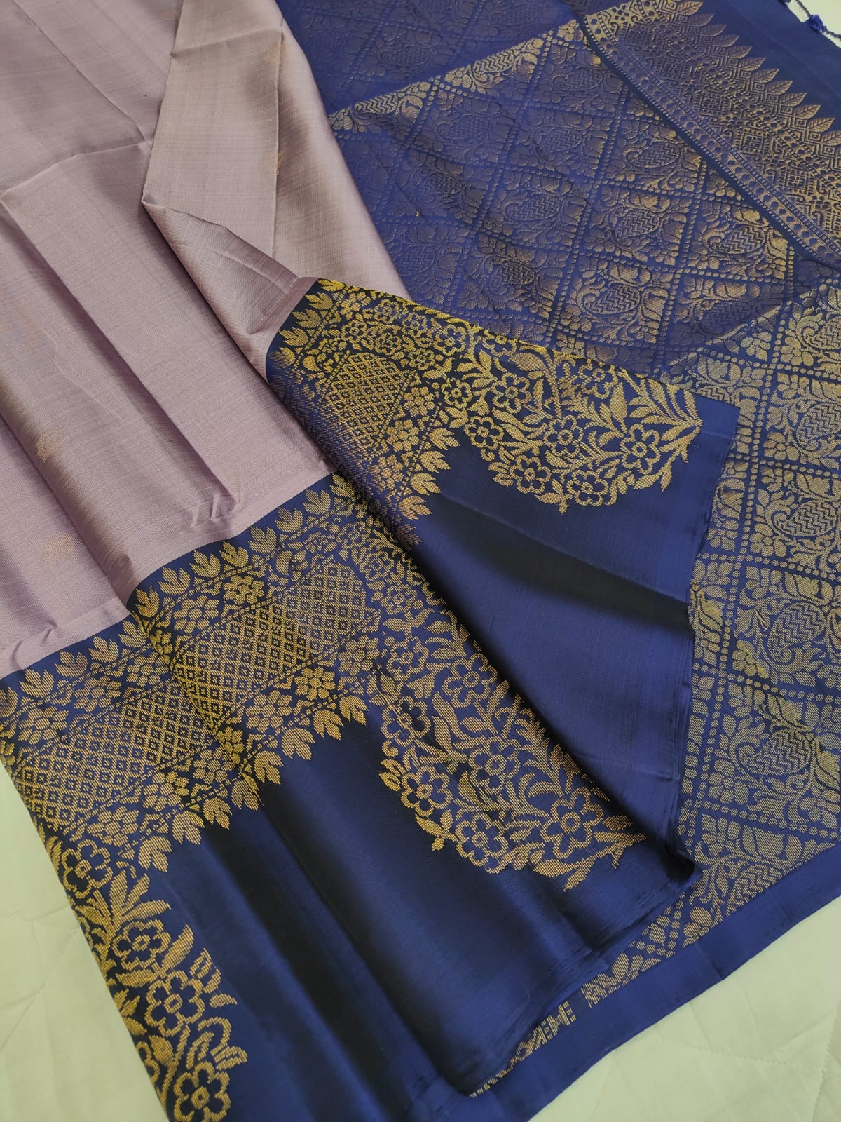 Turning Border Soft Silk - Double warp handloom softsilk