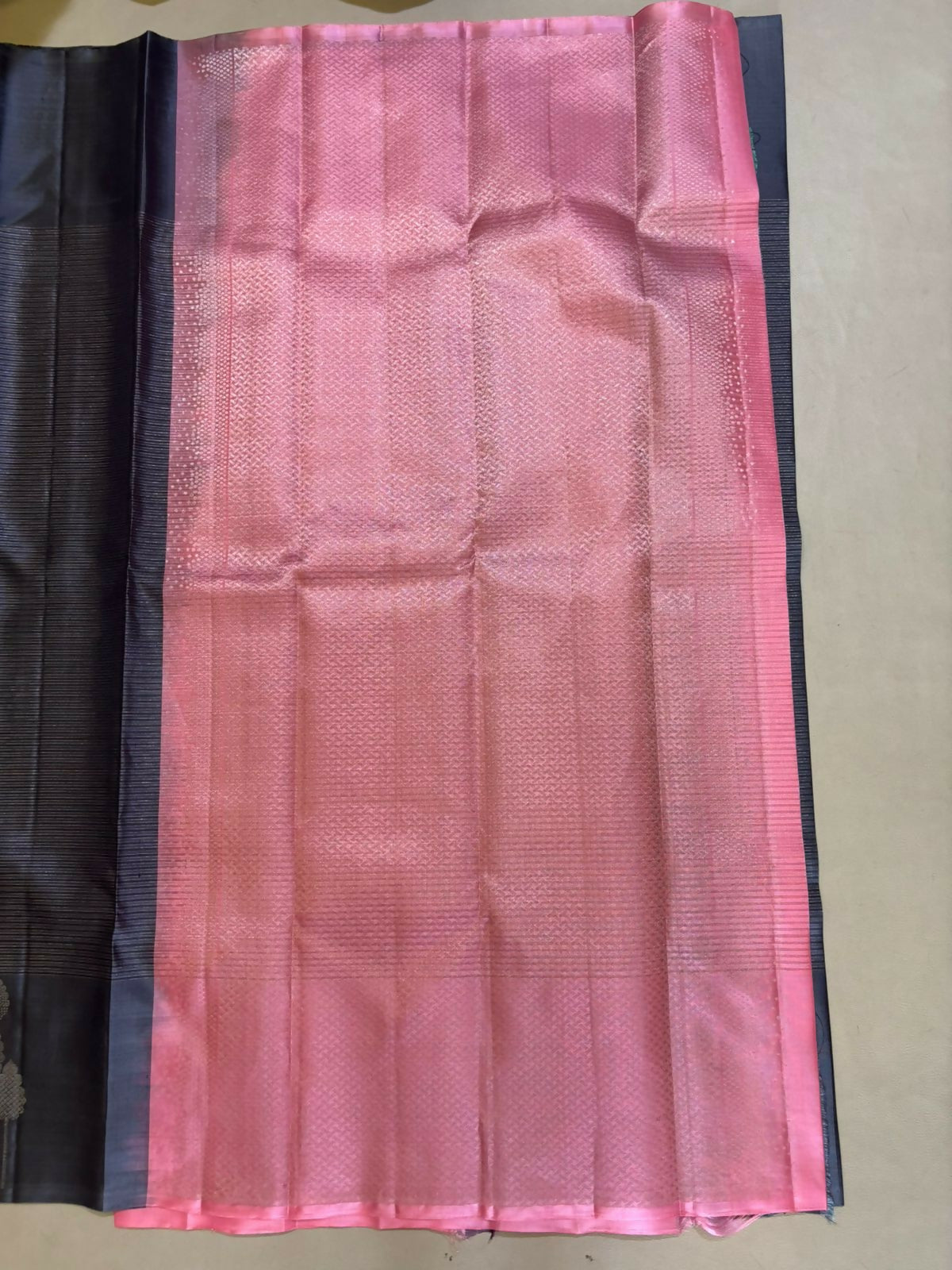 Vynaa handloom softsilk saree - Pure silk saree