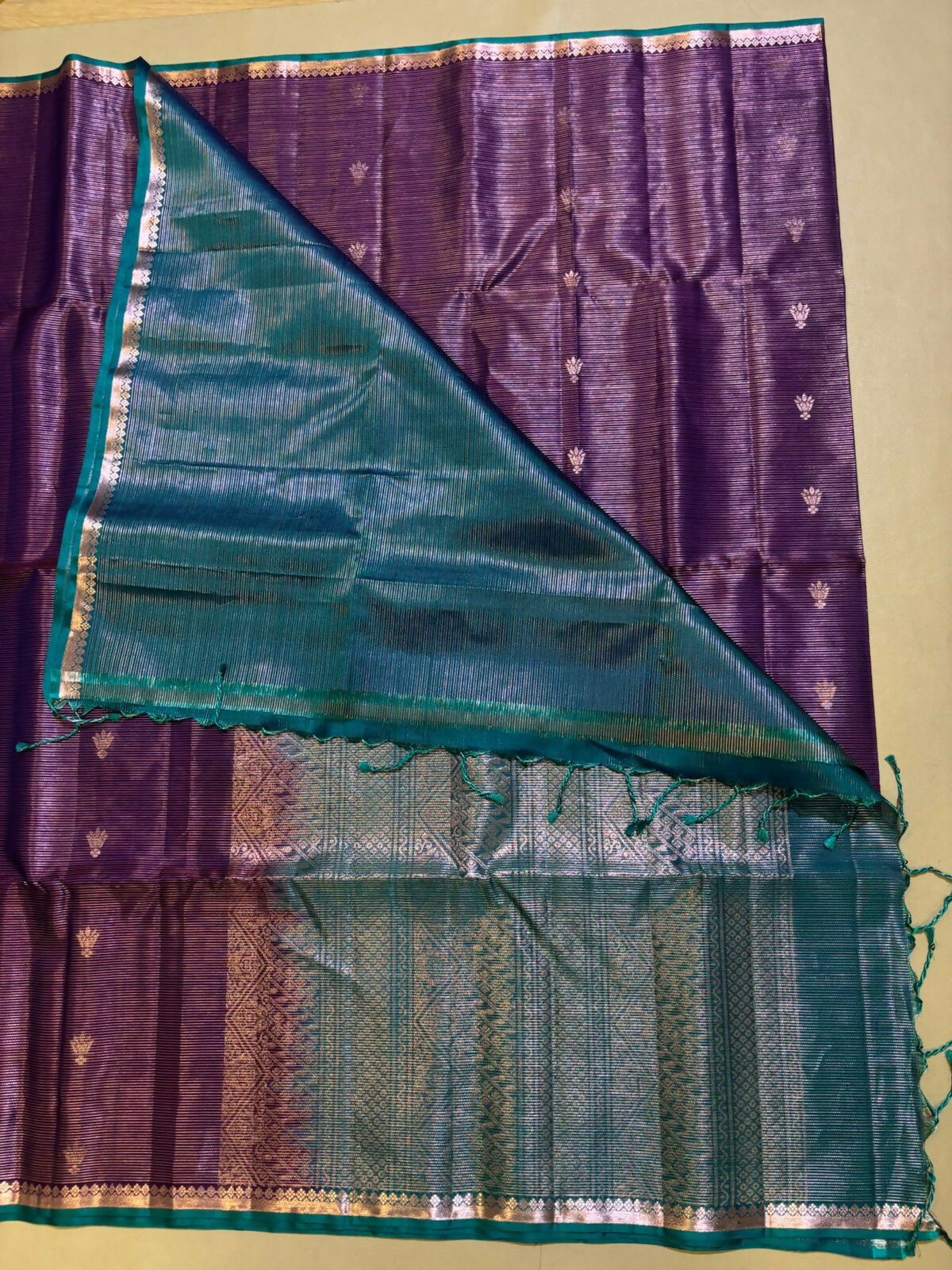 Vidhura tissue silk saree