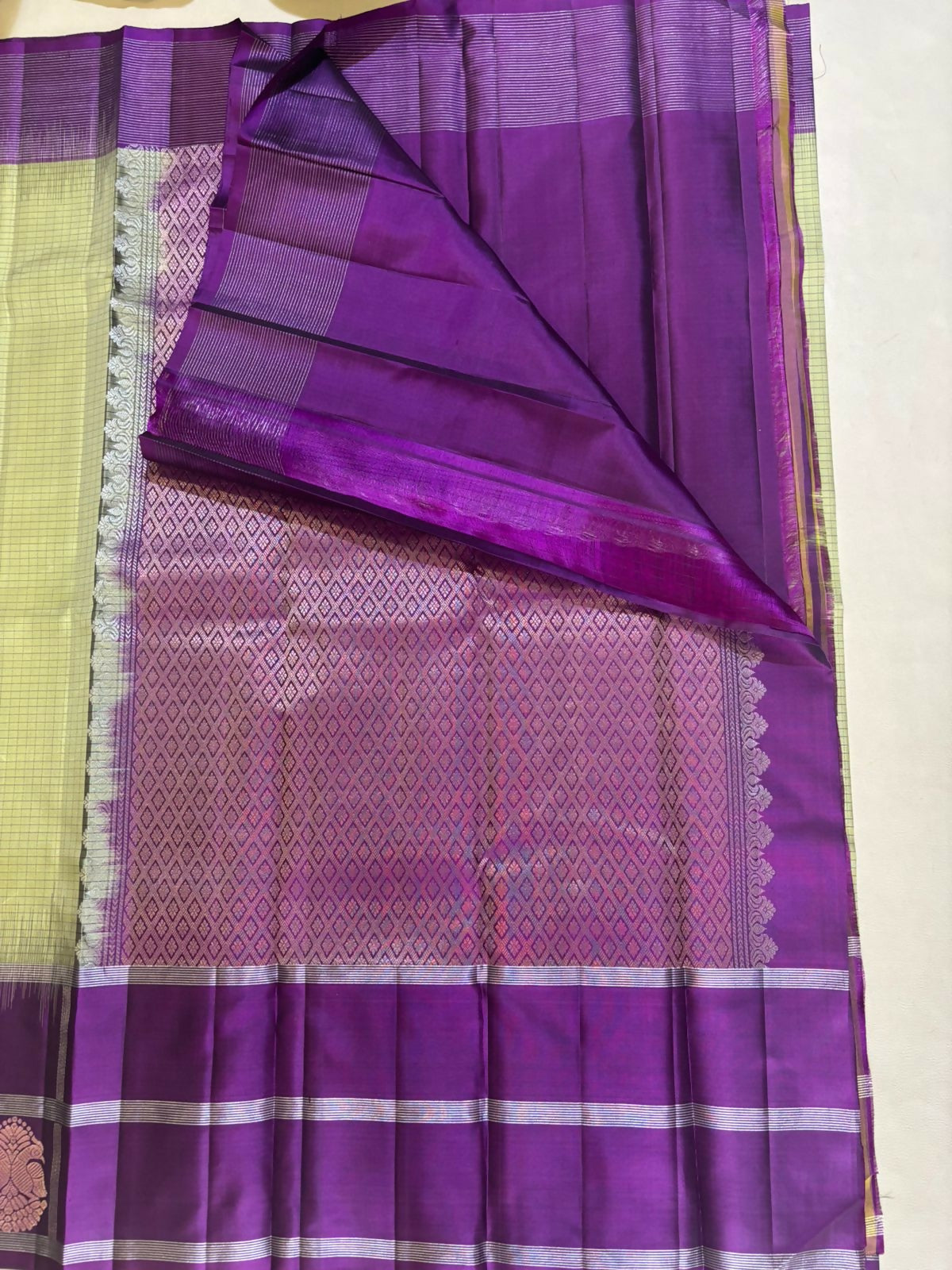 Mrinalika handloom softsilk saree