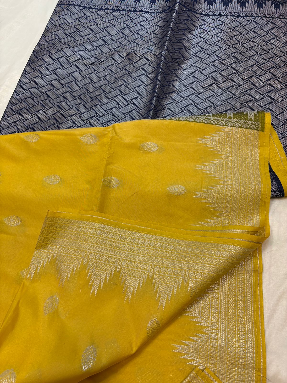 Temple Turning Border - Semi Silk
