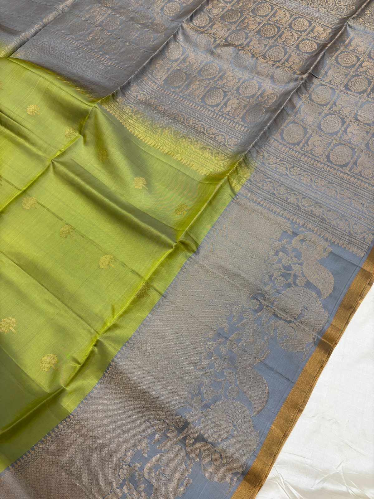 Mayil Turning - Handloom softsilk saree