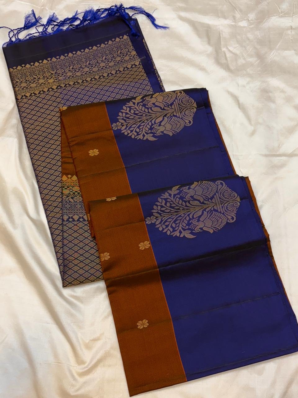 Uppada Silk - Contrast Border